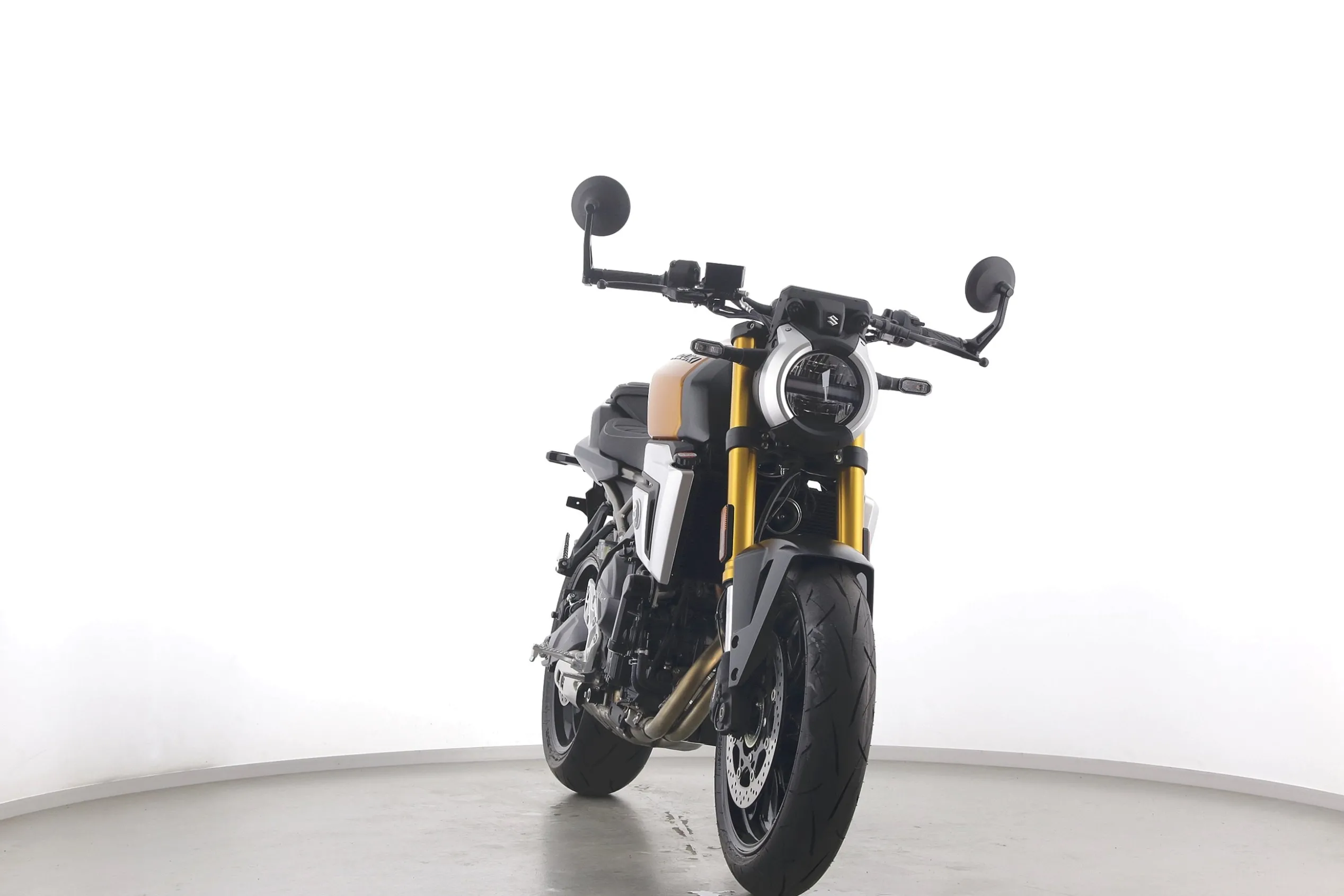 GSX 8 T