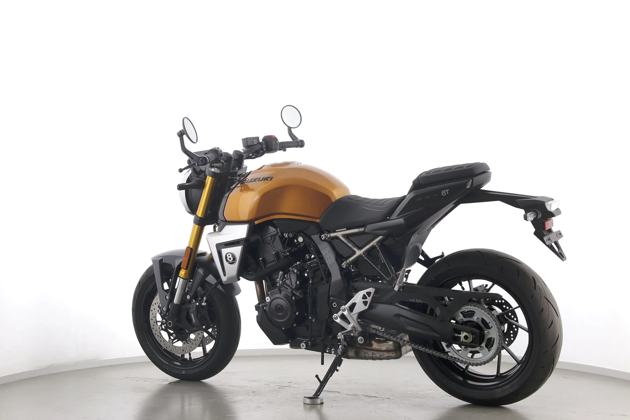 GSX 8 T