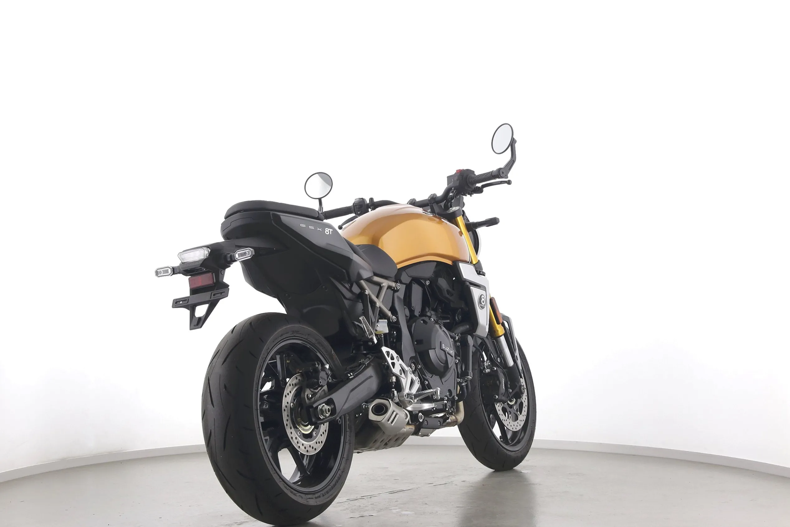 GSX 8 T