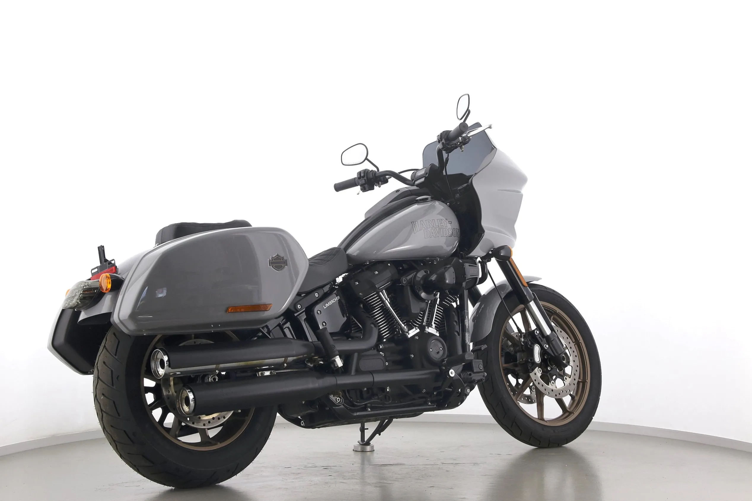LOW RIDER ST 117