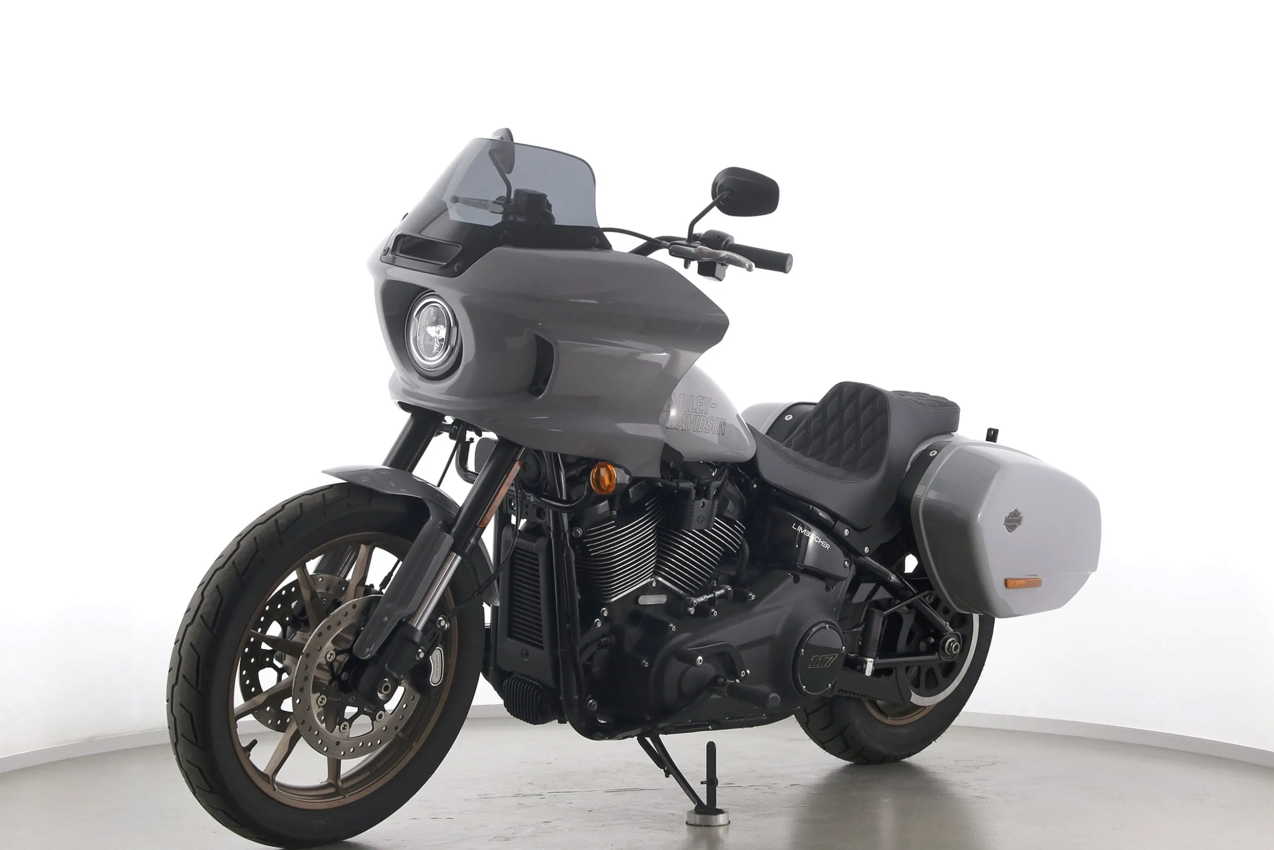 LOW RIDER ST 117