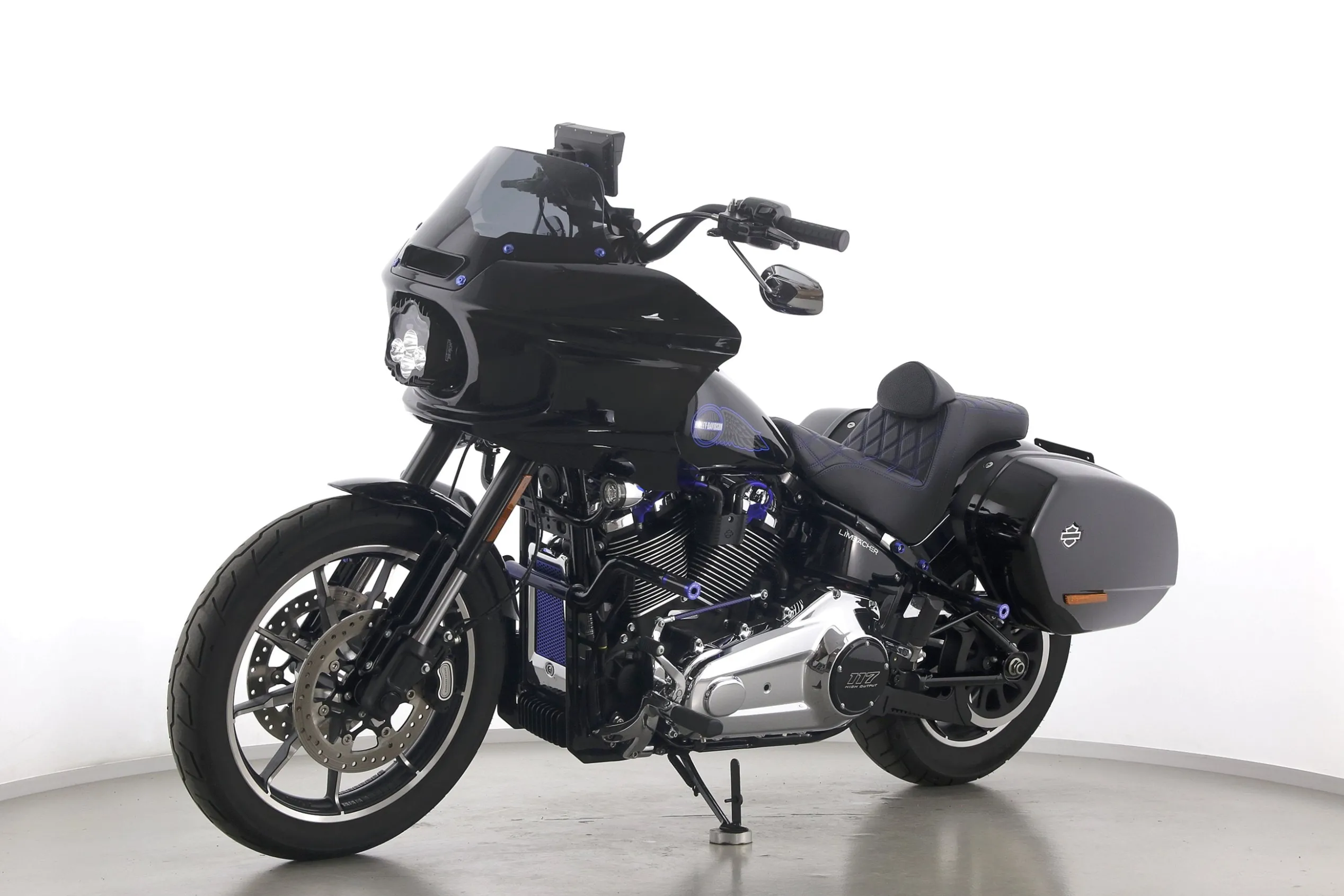 LOW RIDER ST 117