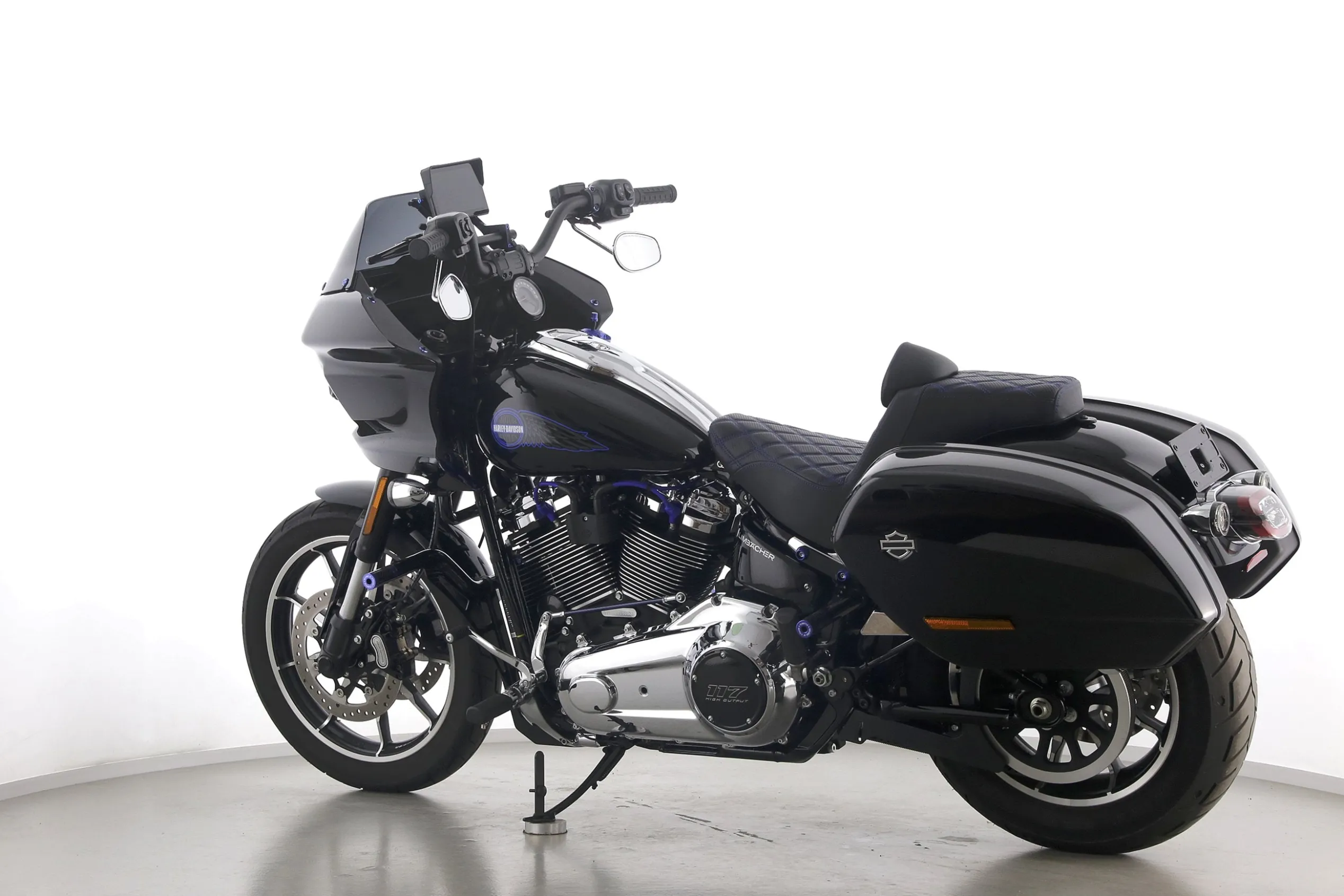LOW RIDER ST 117