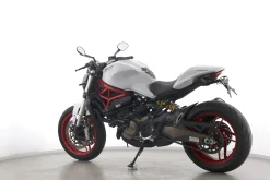 MONSTER 821