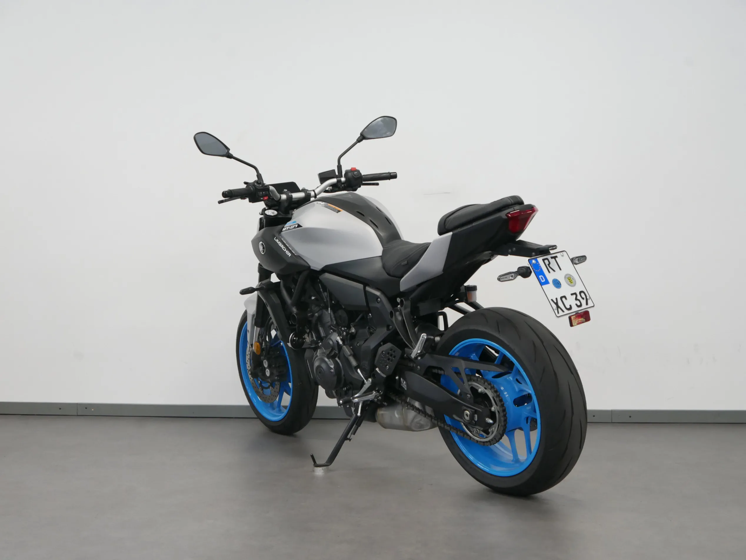 MT 07
