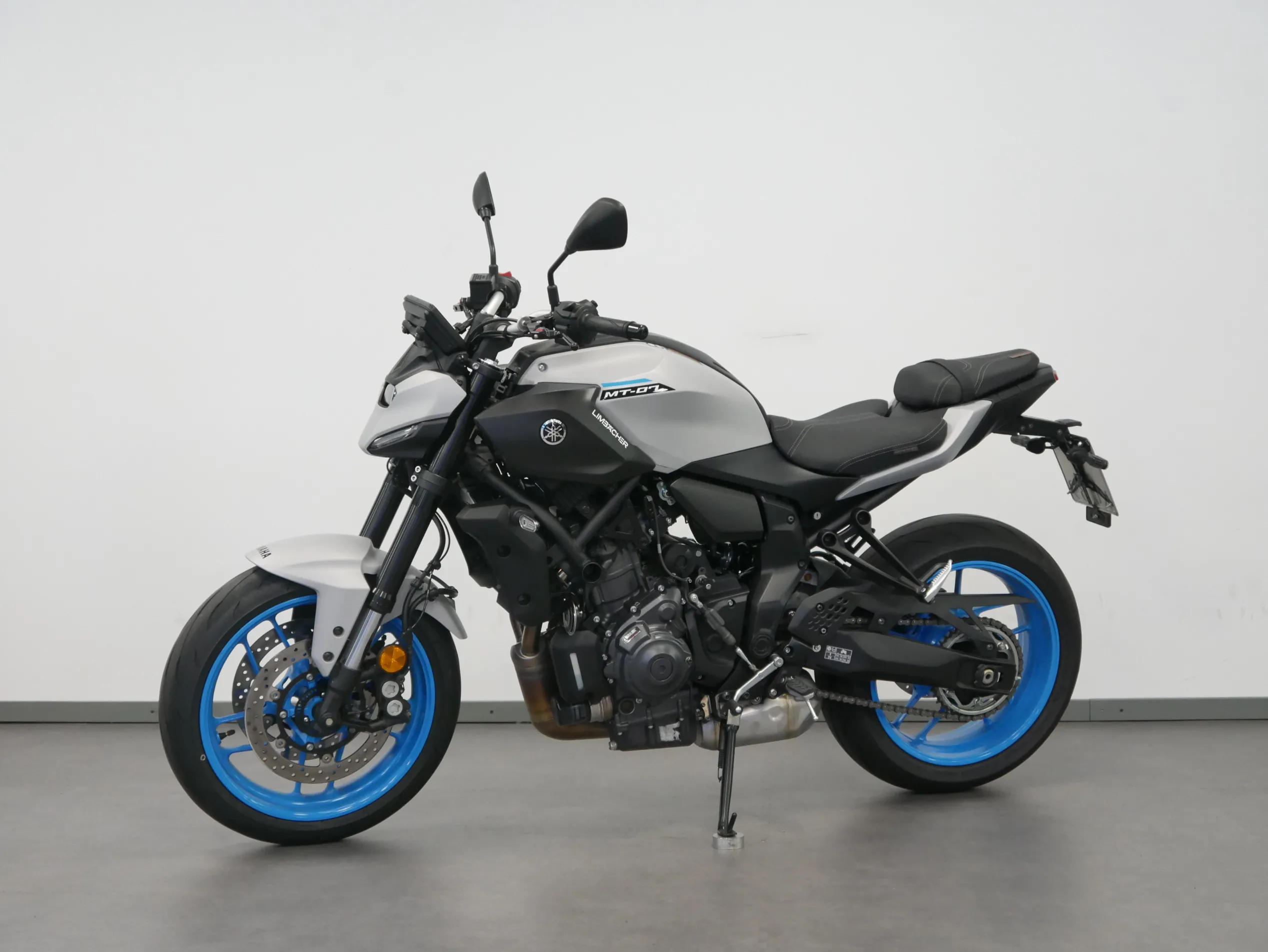 MT 07