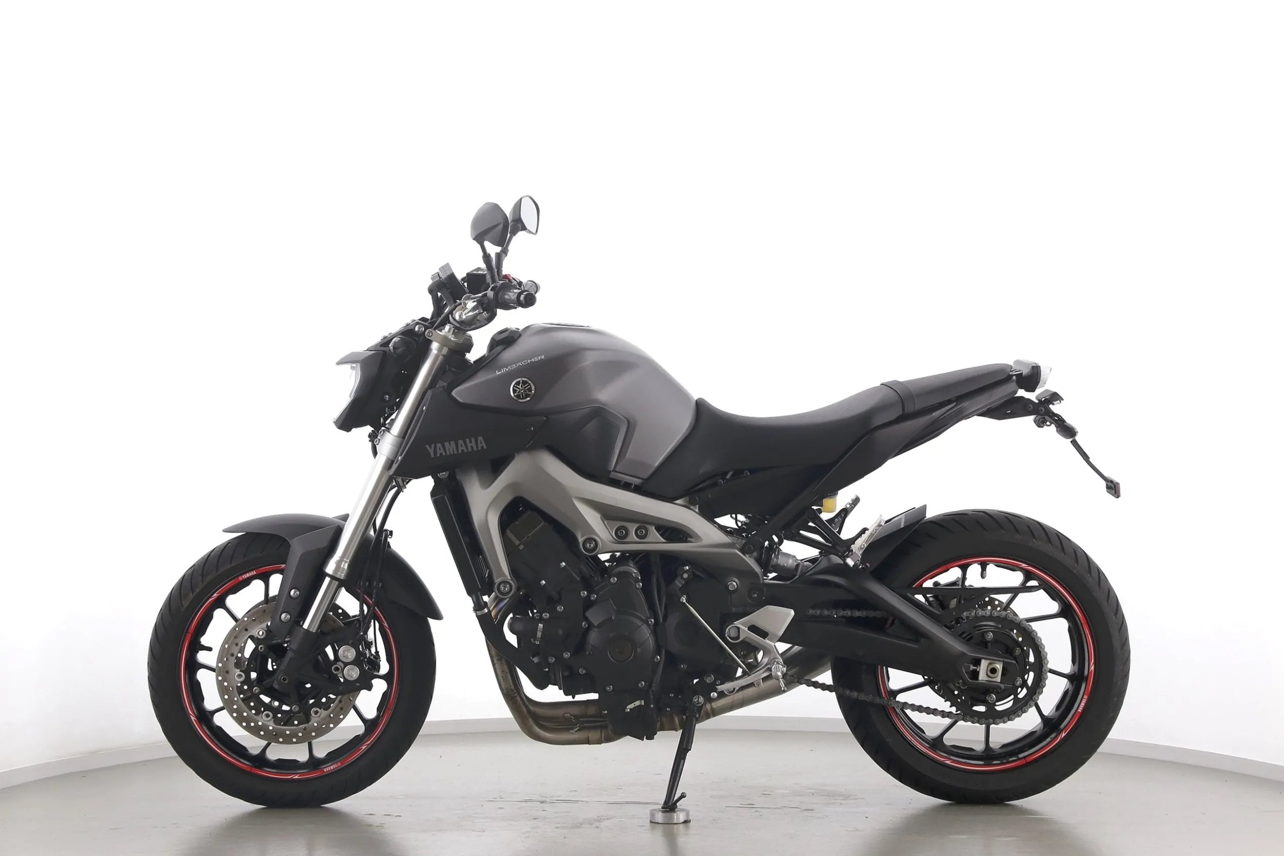 MT 09