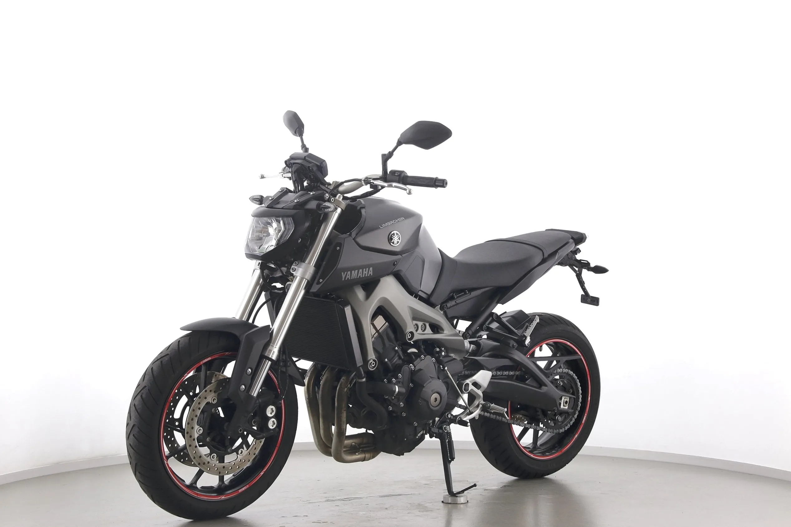 MT 09