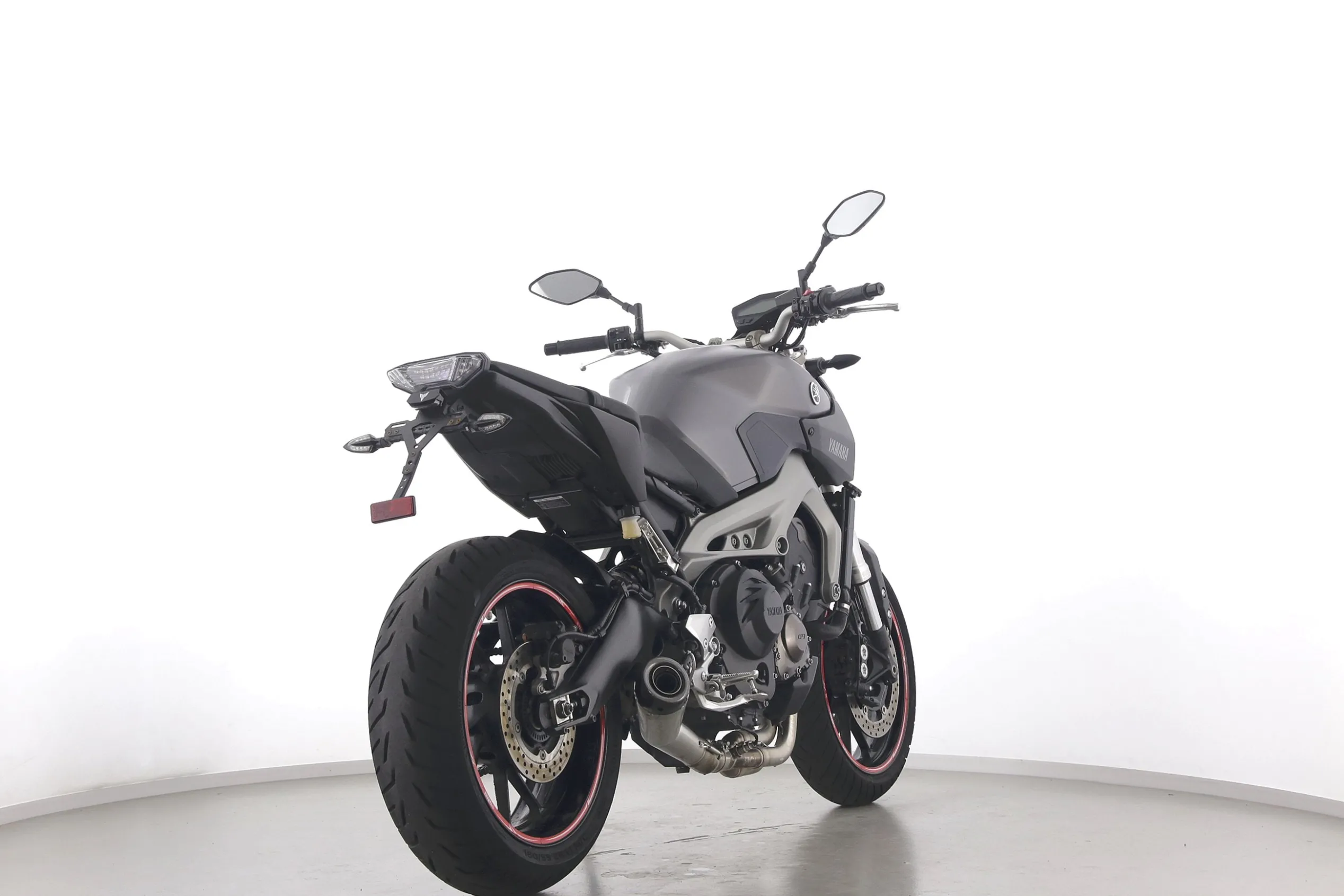 MT 09