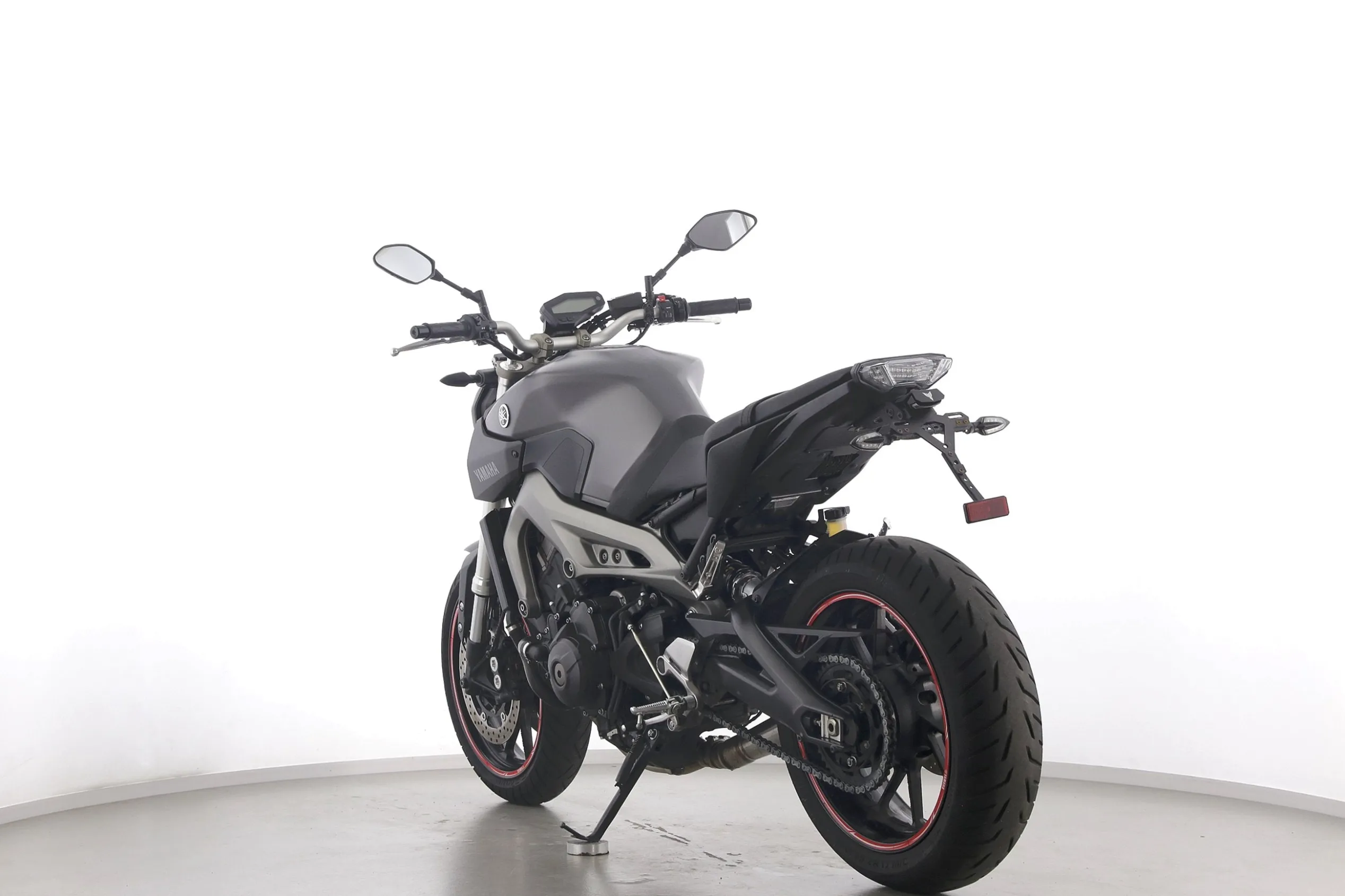 MT 09