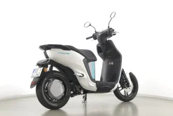NEO'S DUAL BATTERY