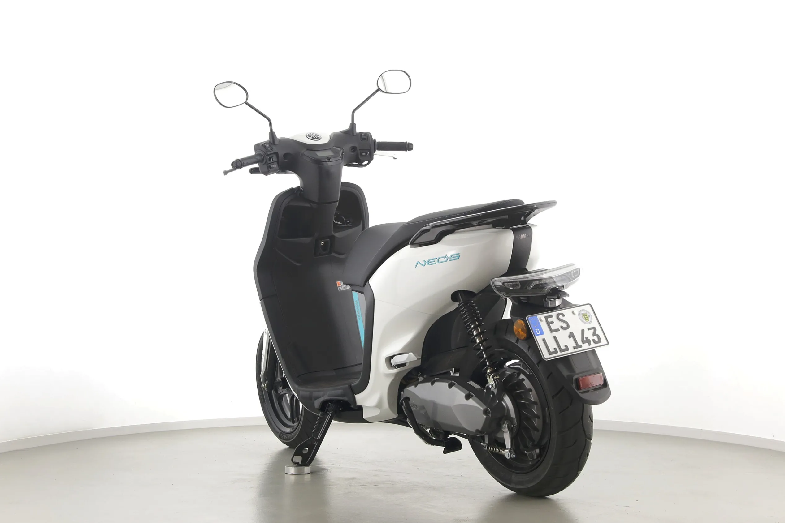 NEO'S DUAL BATTERY