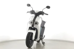 NEO'S DUAL BATTERY