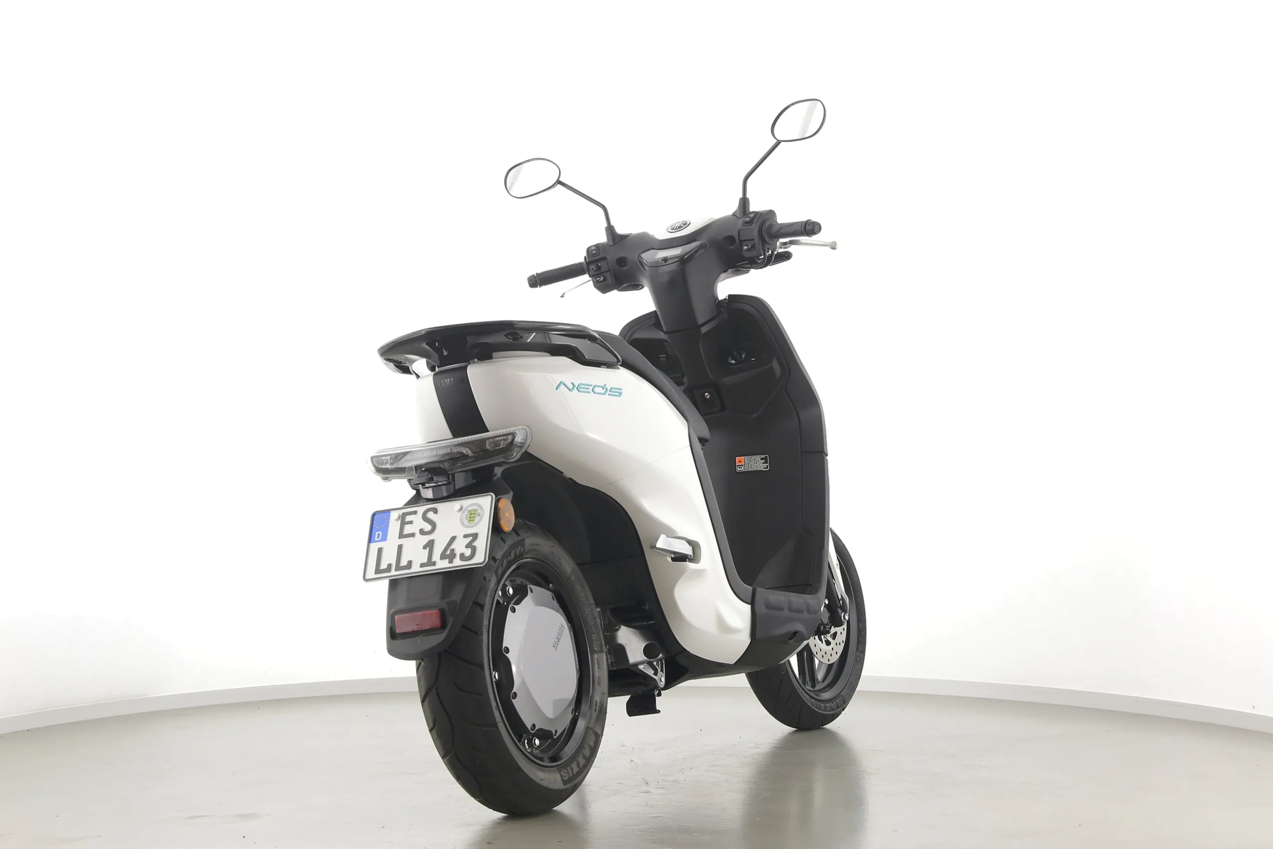 NEO'S DUAL BATTERY