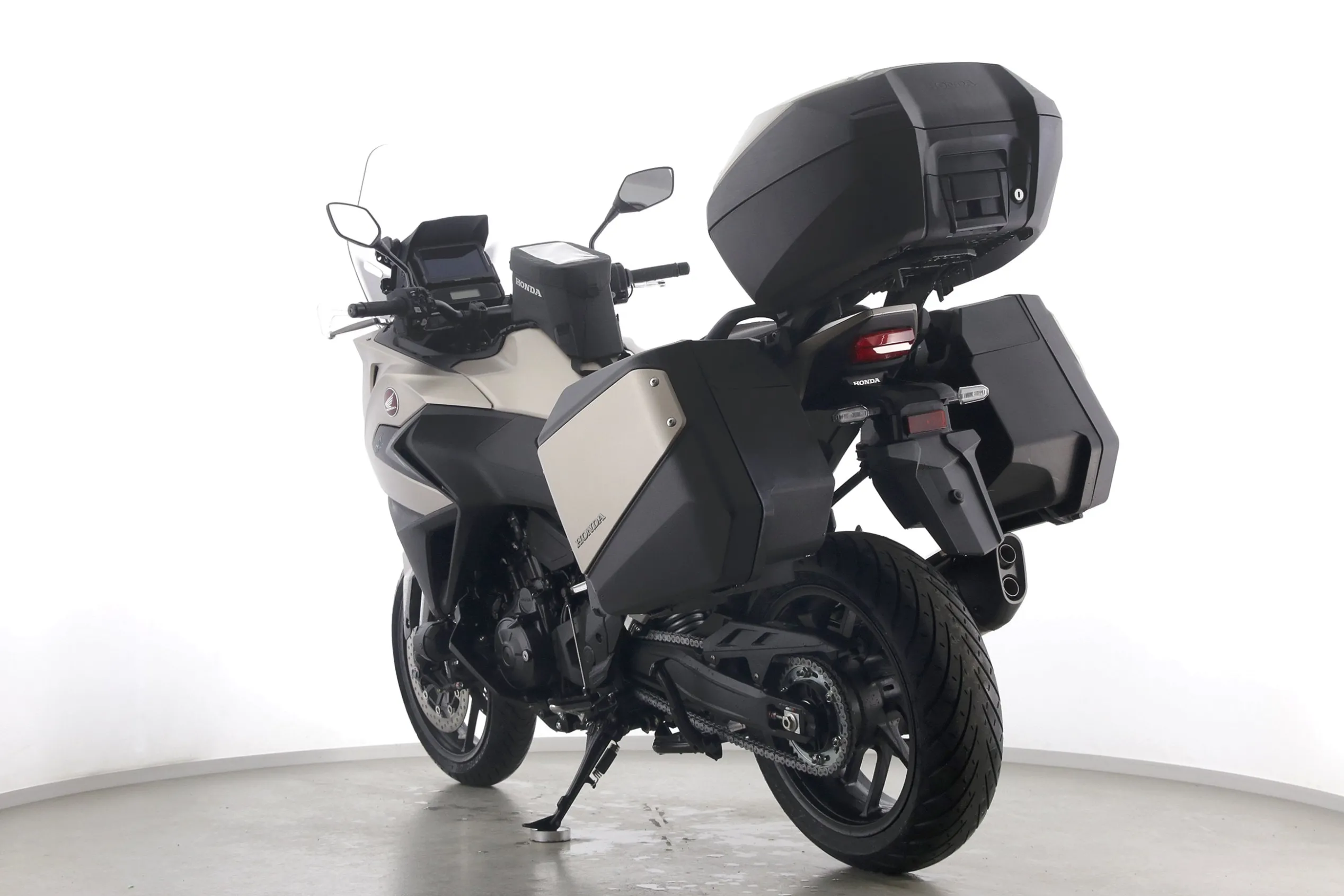 NT 1100