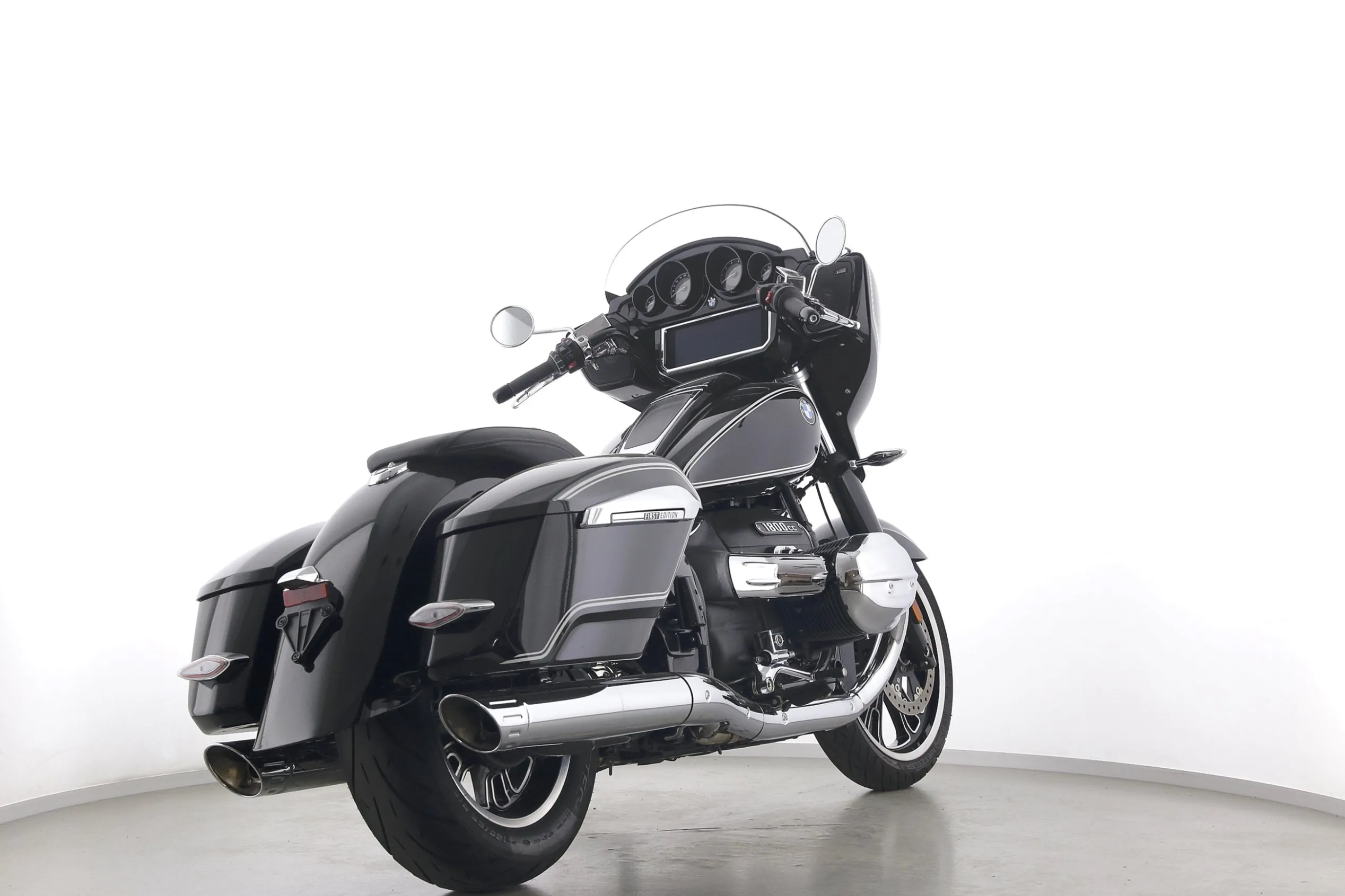 R 18 BAGGER