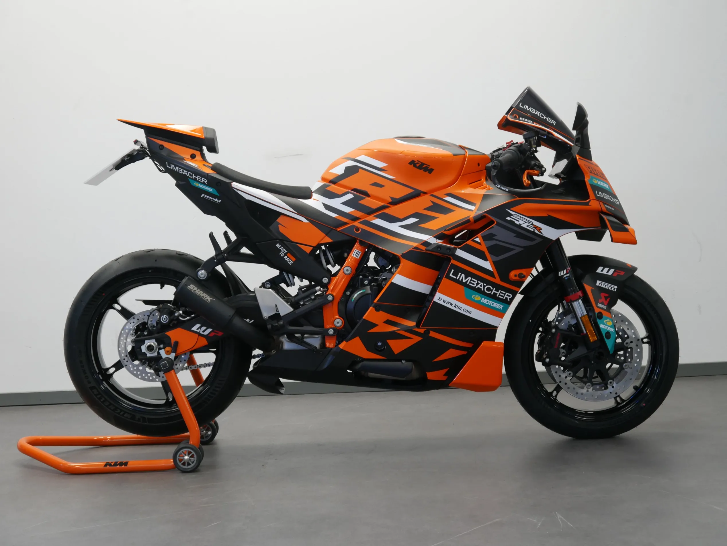 990 RC R FIRST EDITION