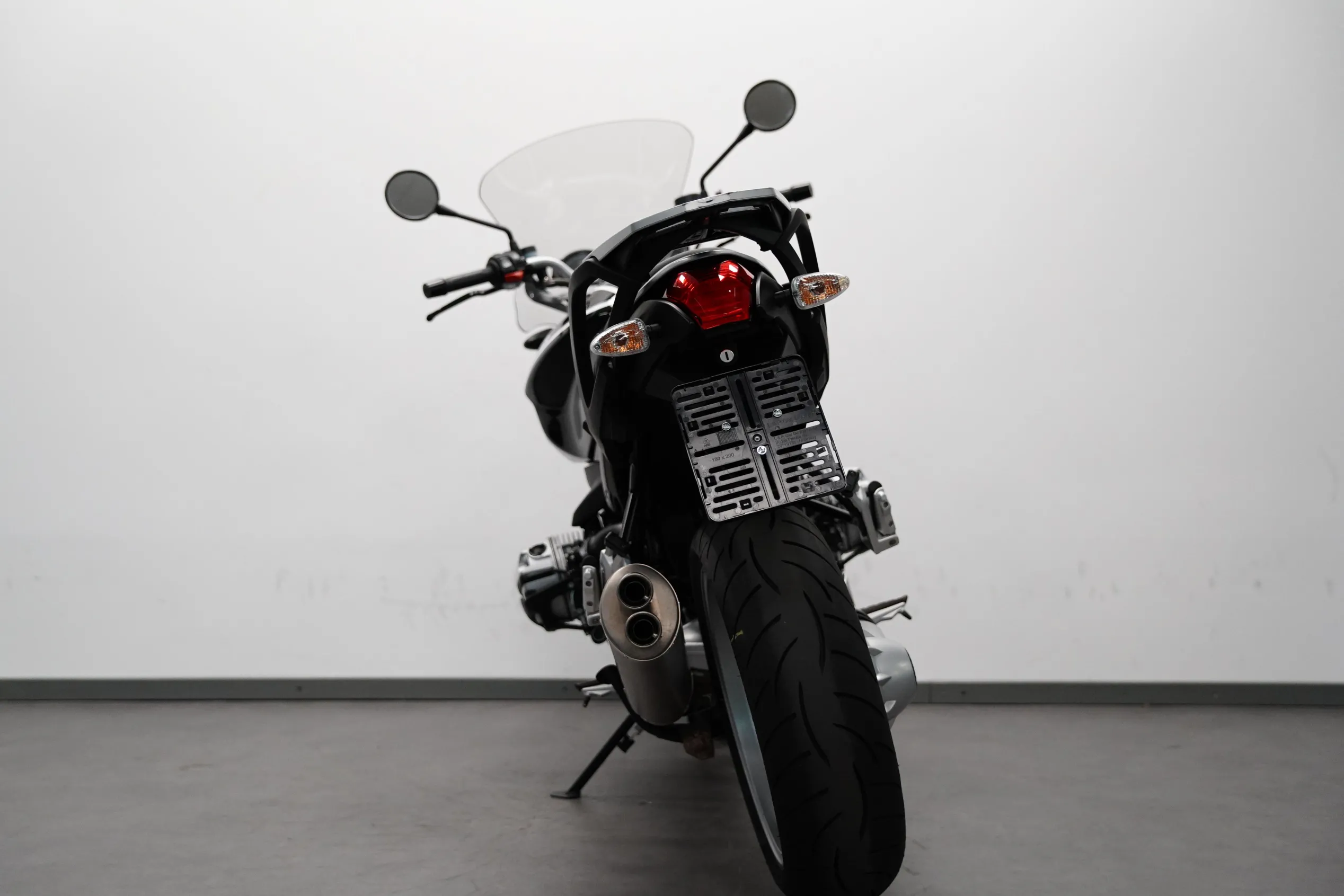 R 1200 R