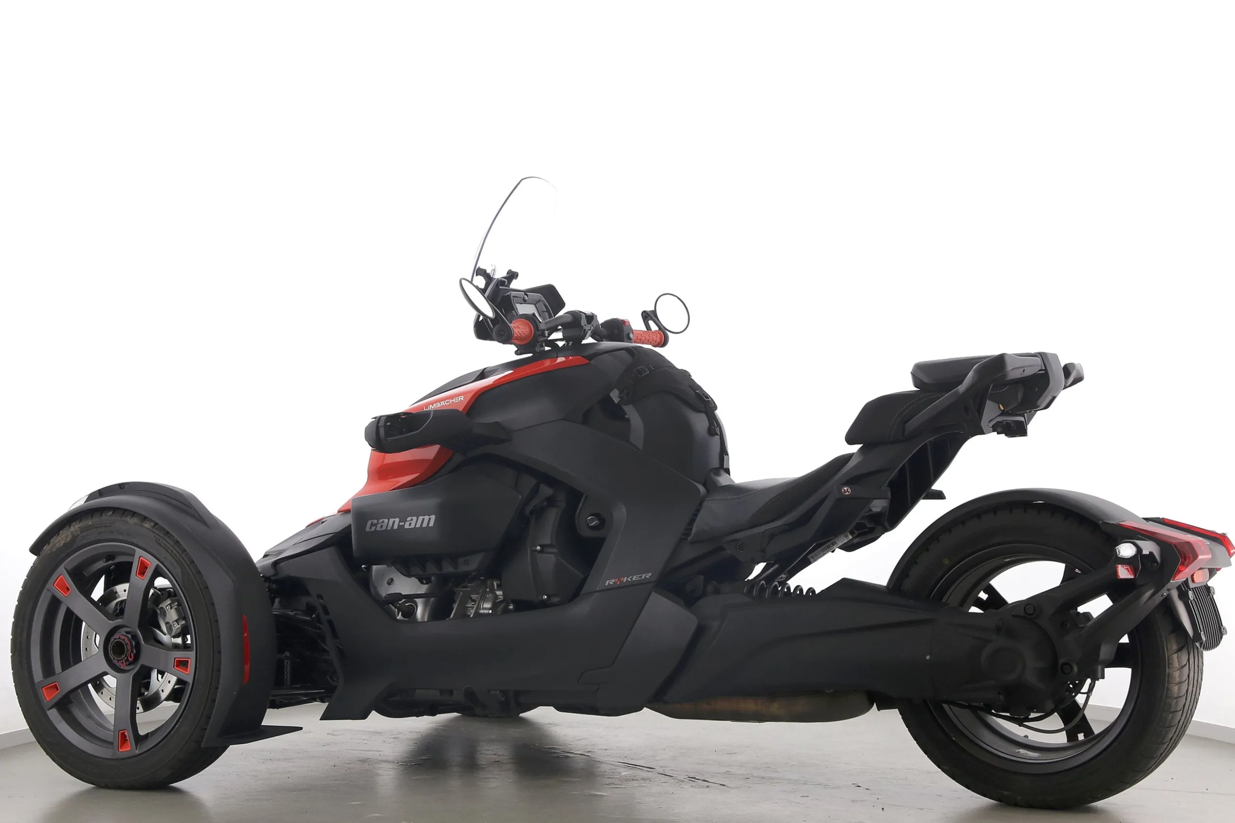 RYKER 900