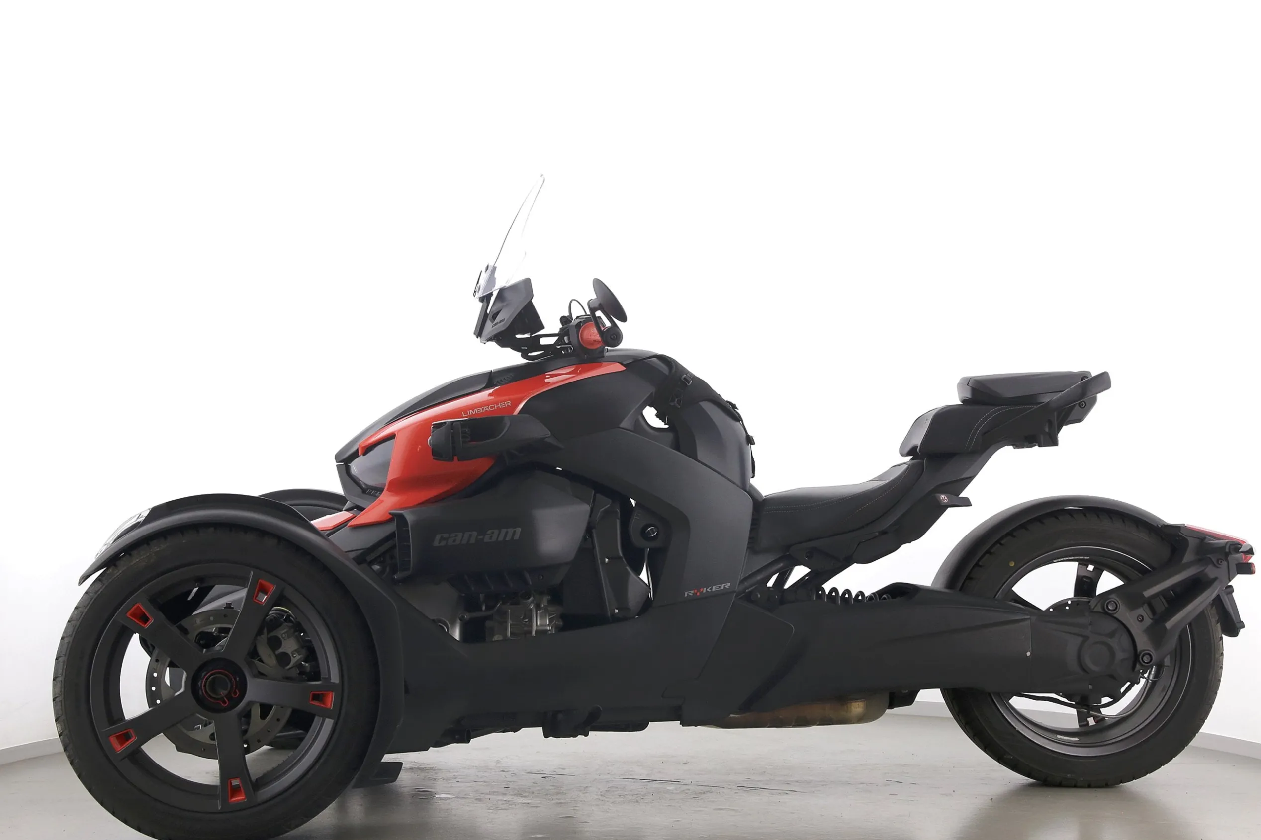 RYKER 900