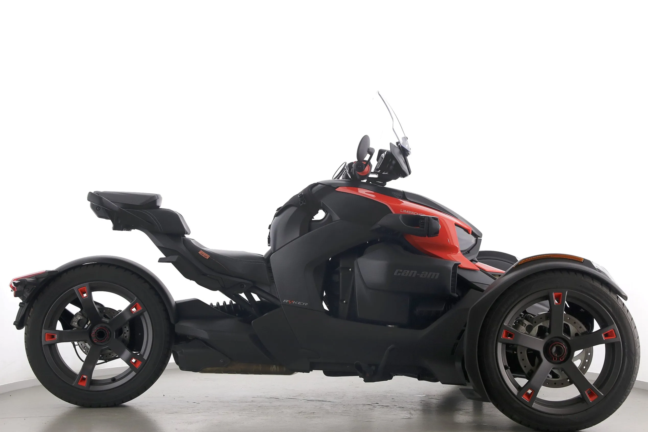 RYKER 900
