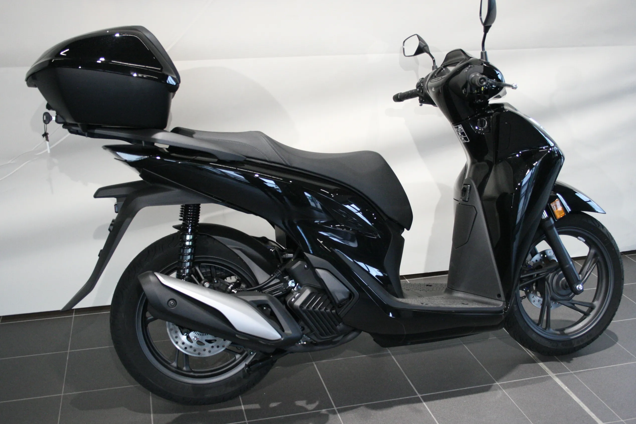SH 125 i
