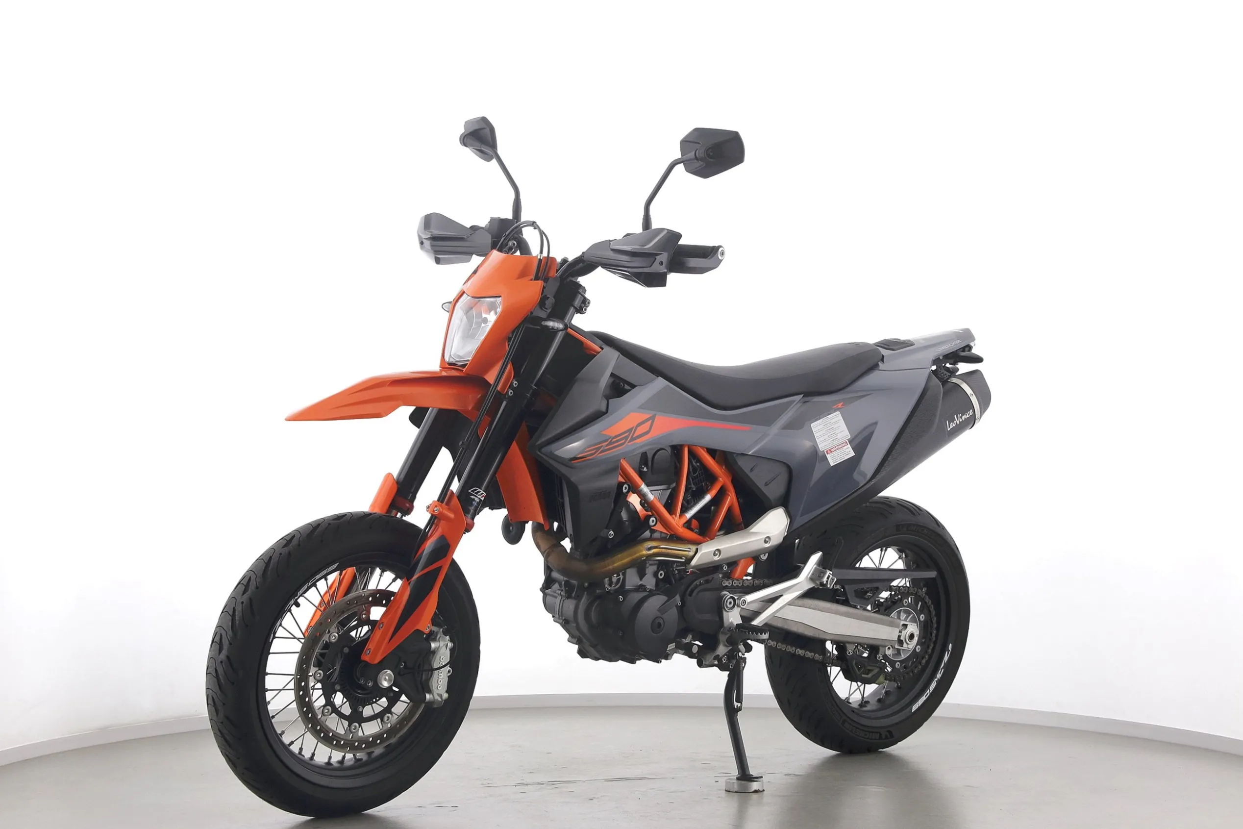 690 SMC R