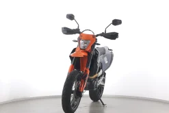 690 SMC R
