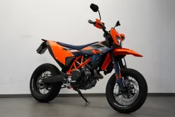 690 SMC R RT