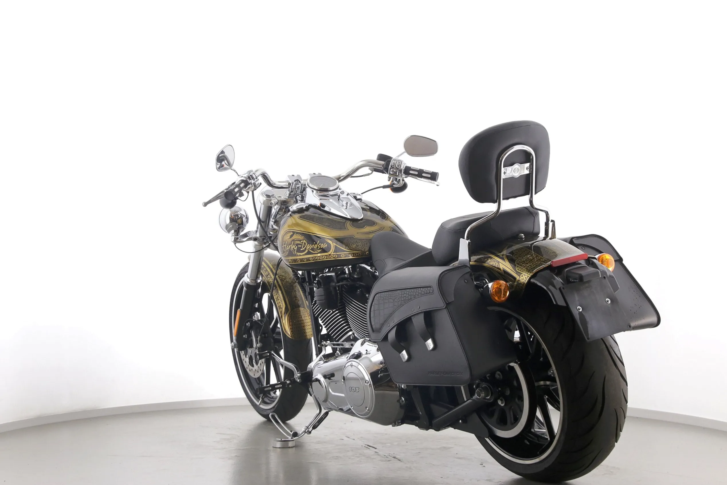 SOFTAIL BREAKOUT