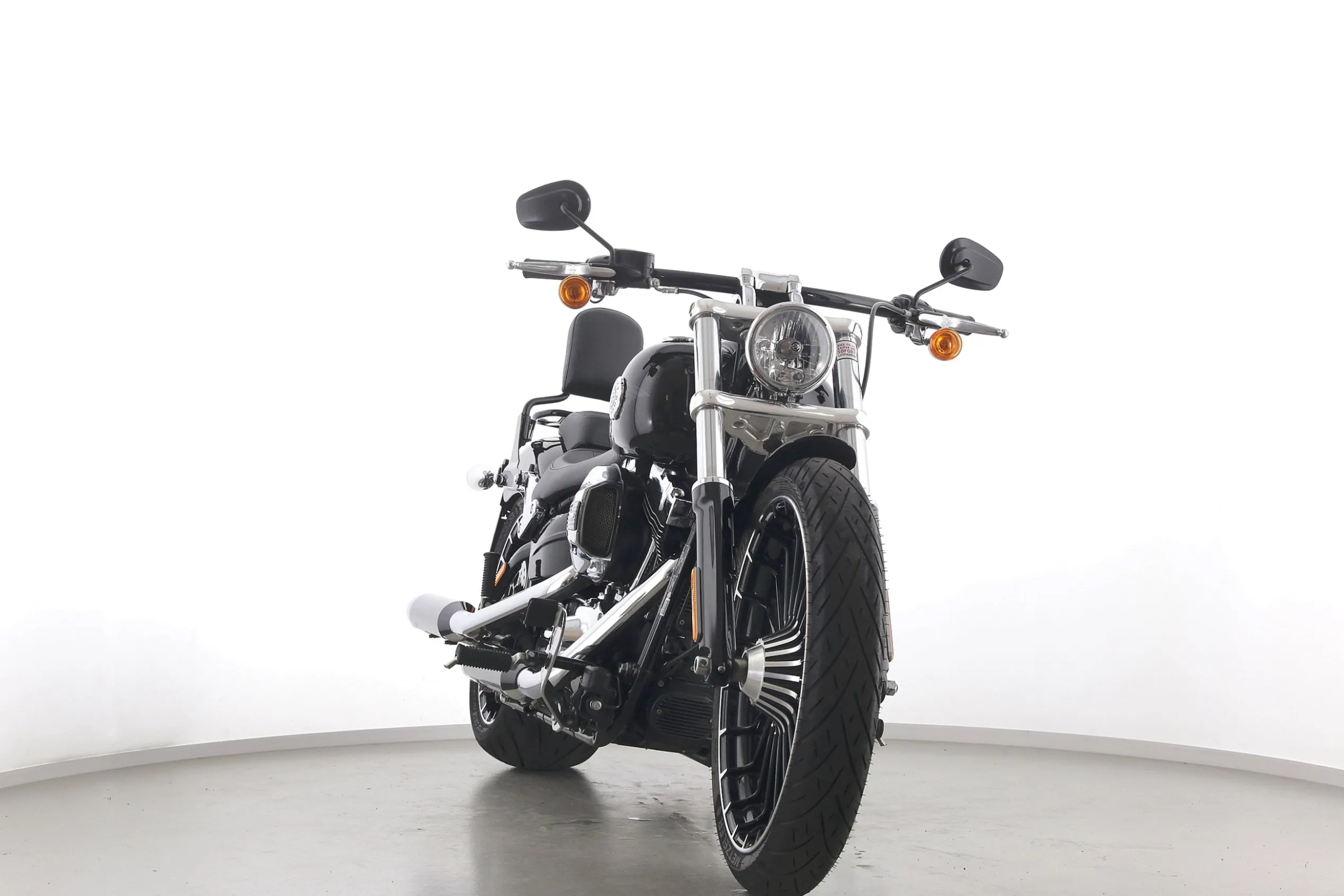 SOFTAIL BREAKOUT