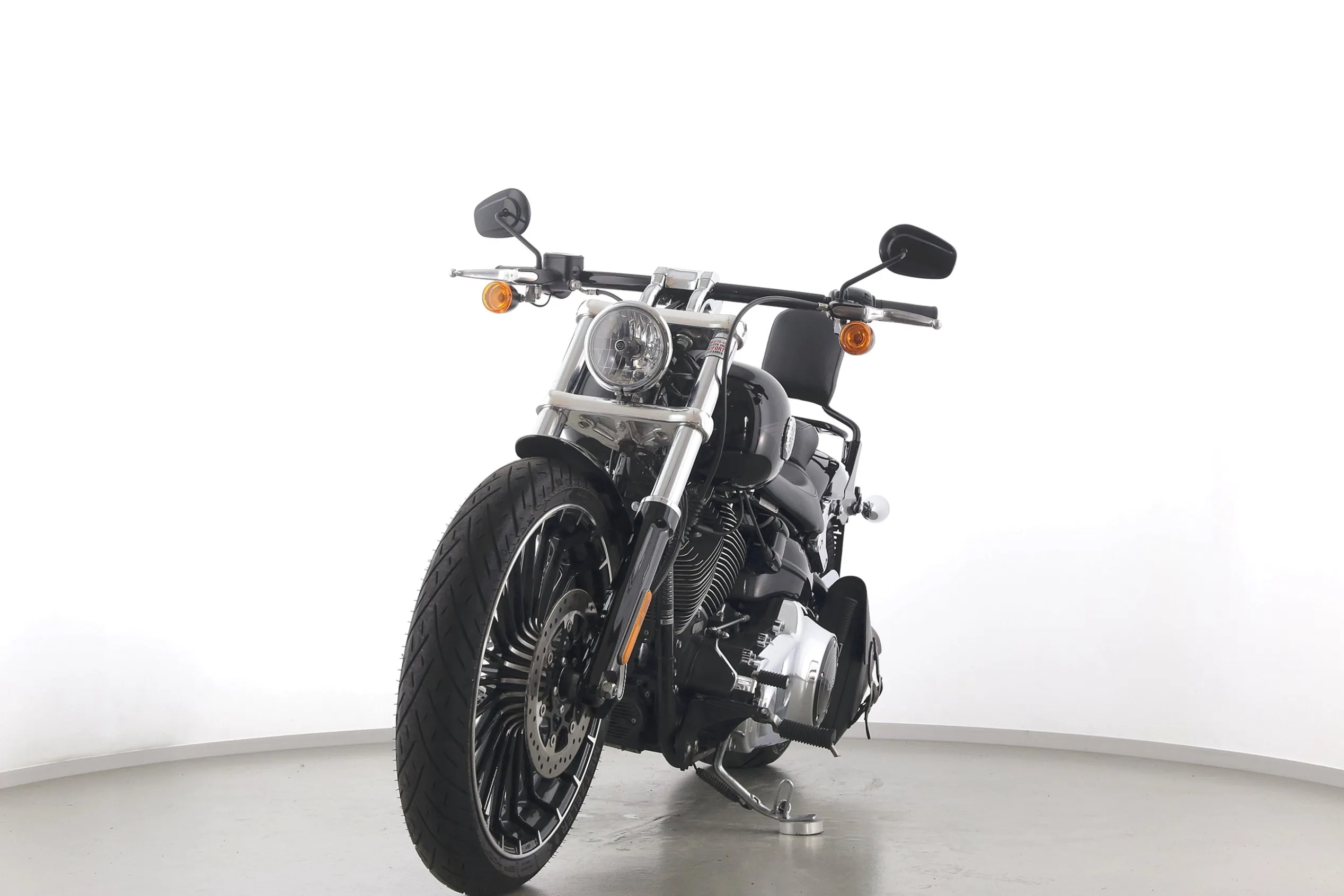 SOFTAIL BREAKOUT