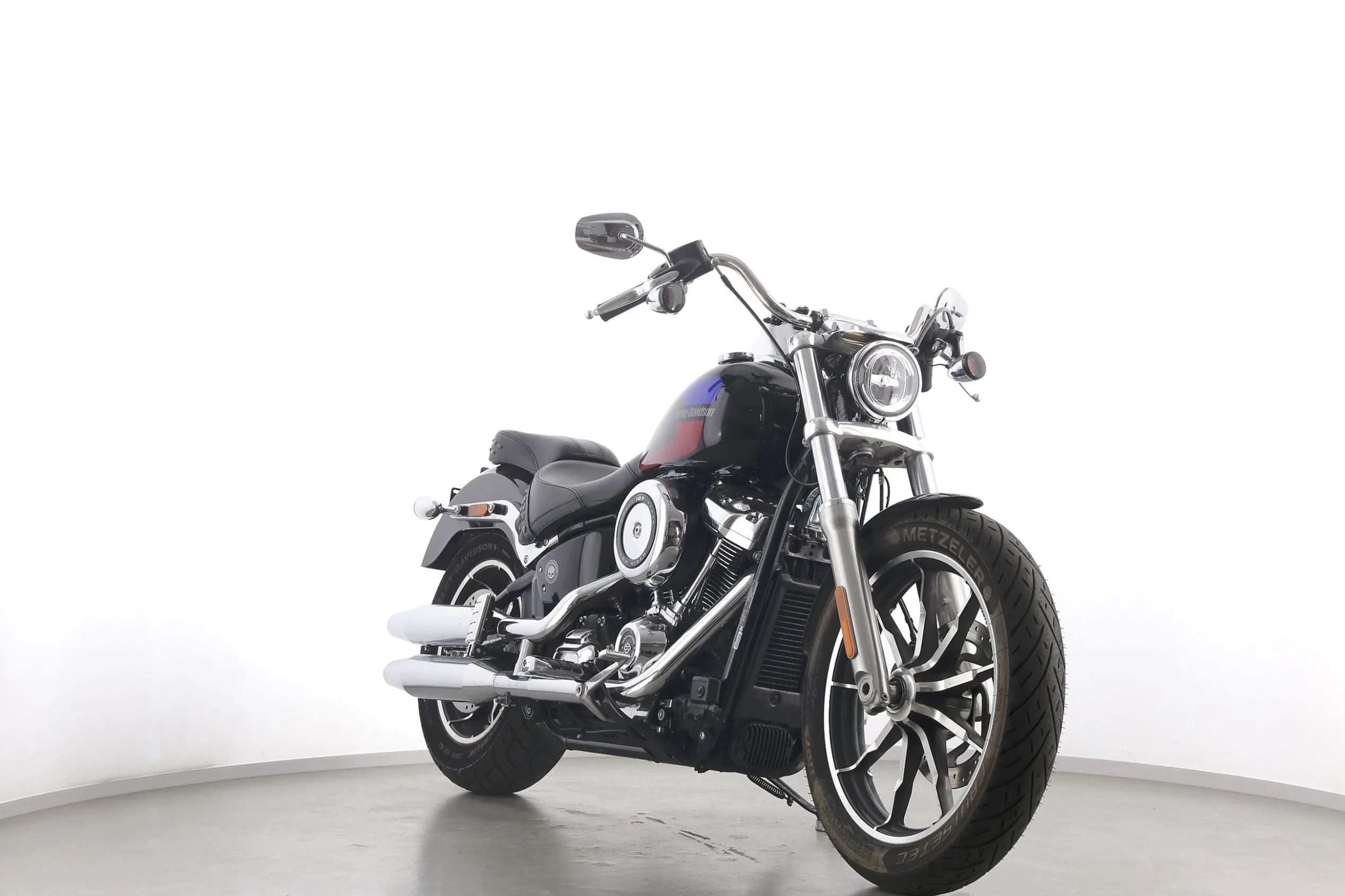 SOFTAIL LOW RIDER