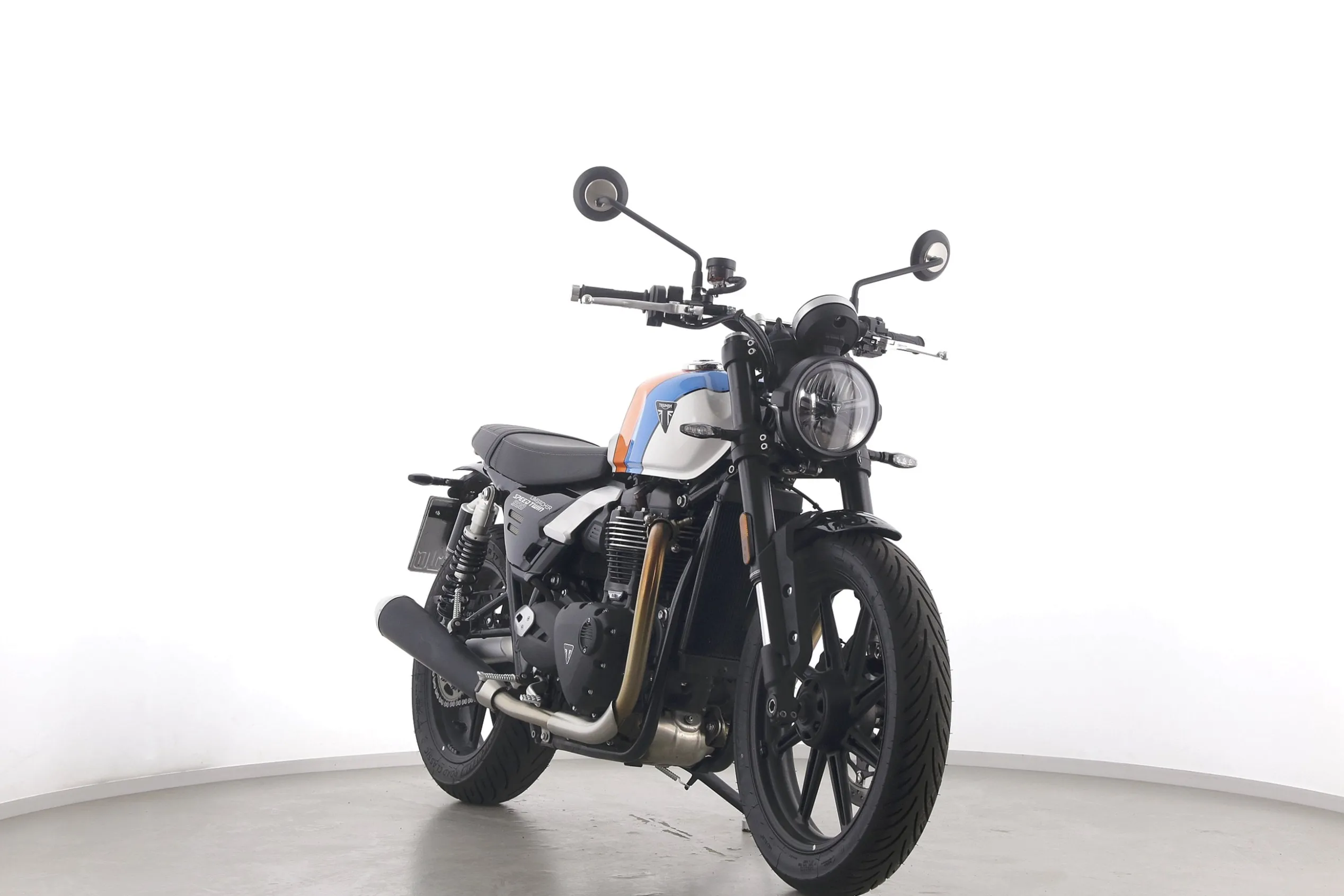 SPEED TWIN 900