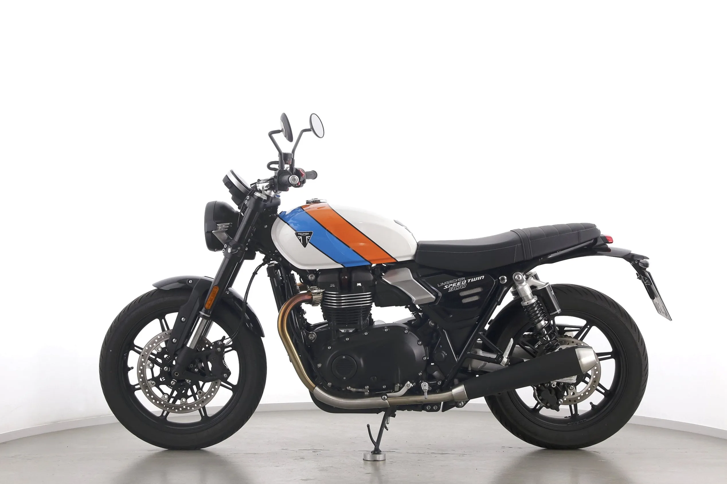 SPEED TWIN 900