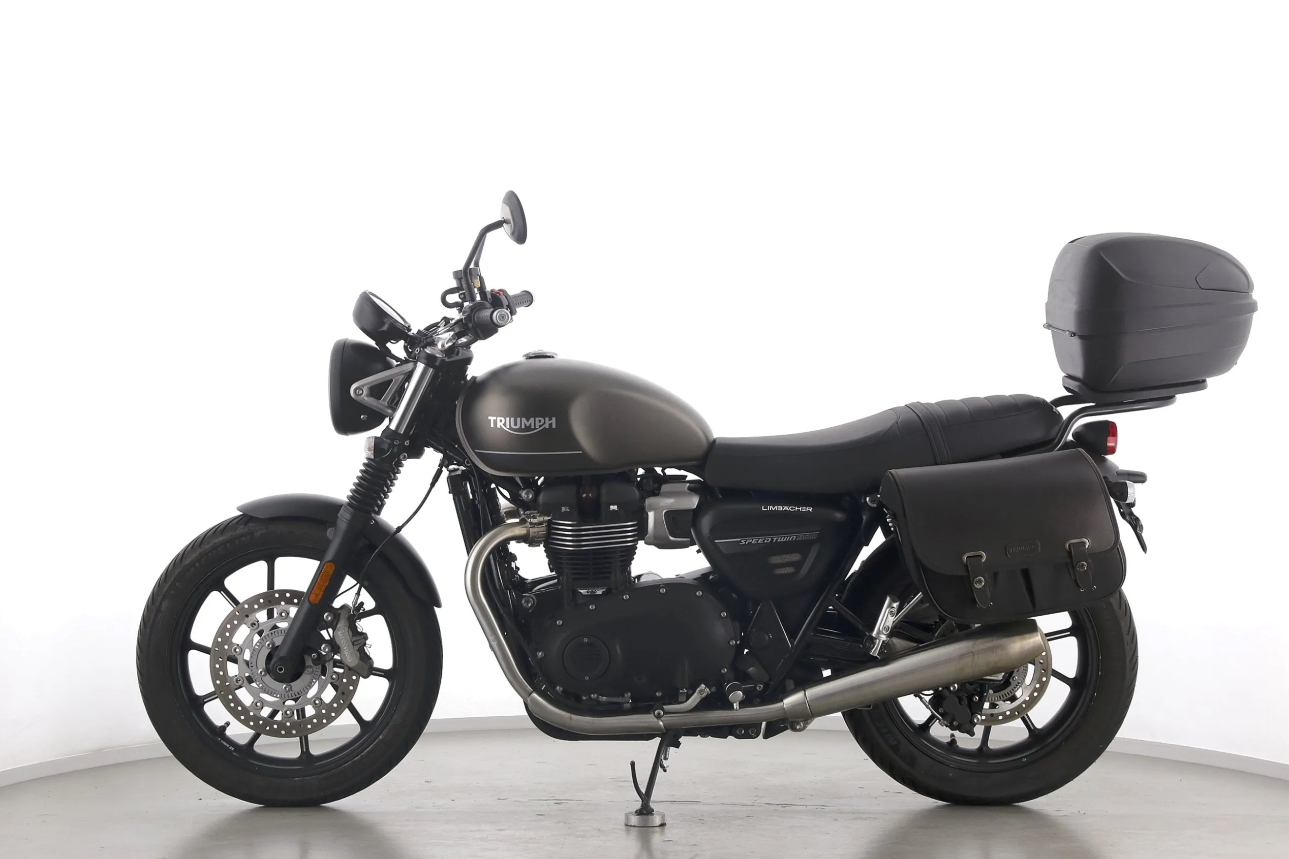 SPEED TWIN 900