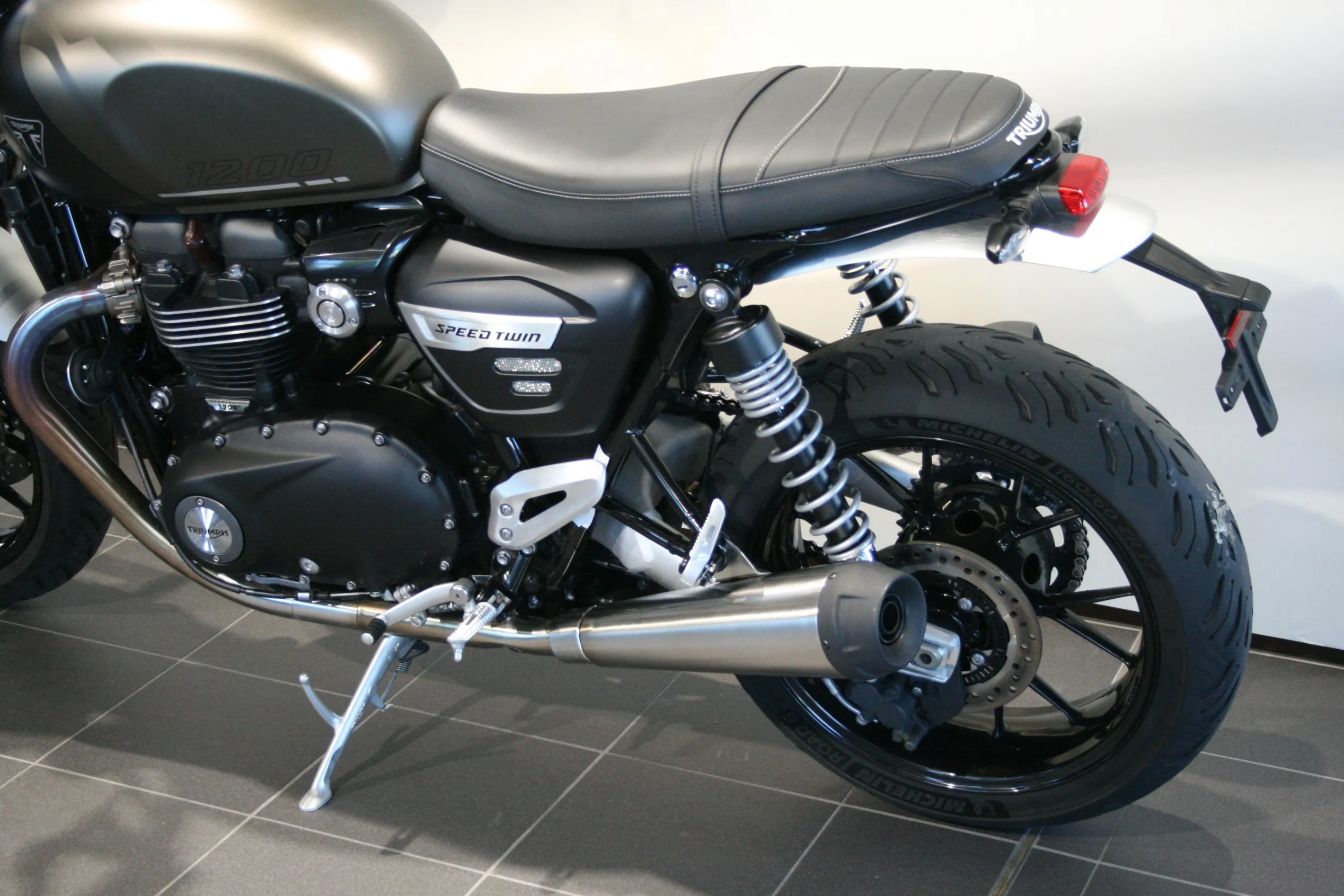 SPEED TWIN 1200