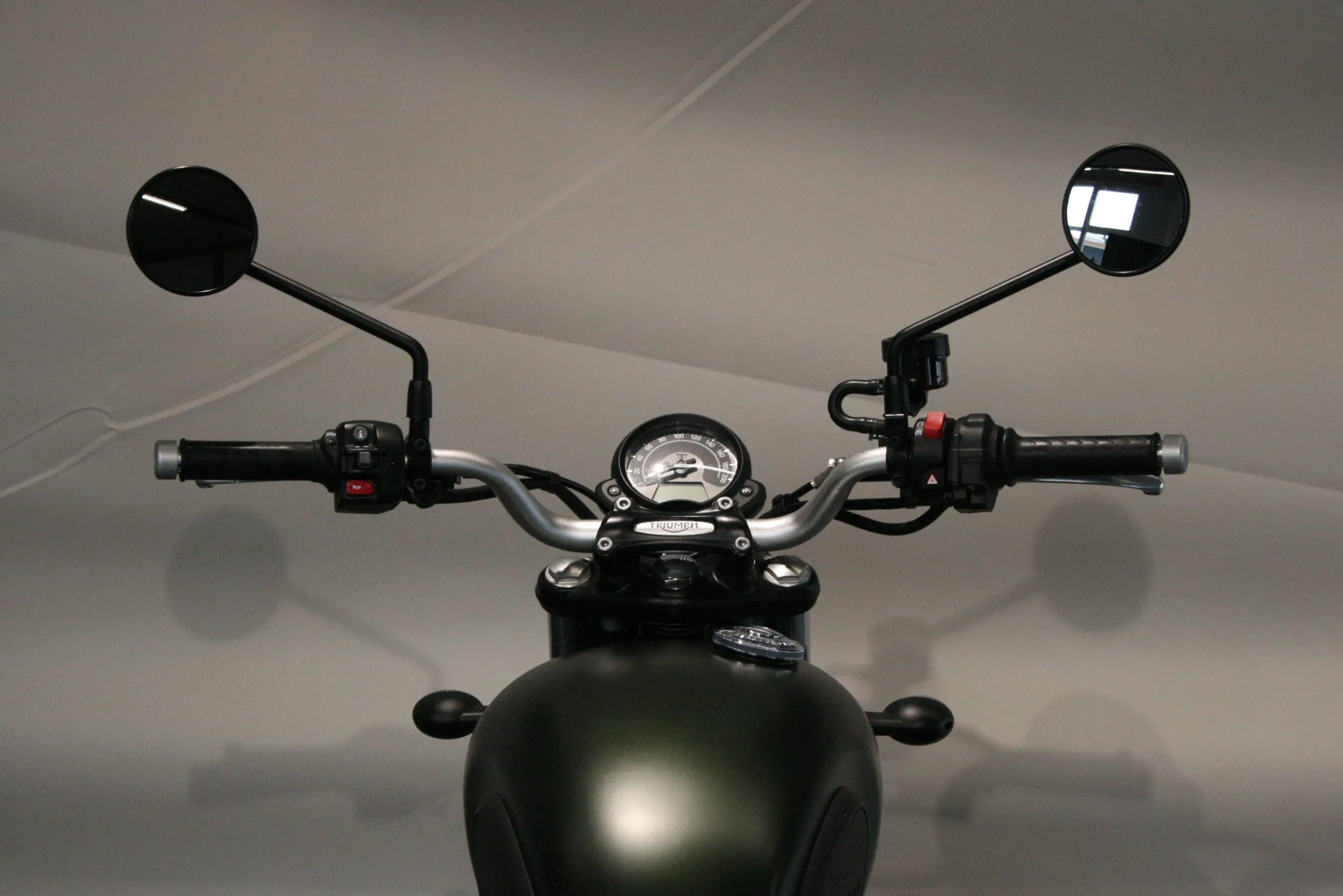 STREET SCRAMBLER