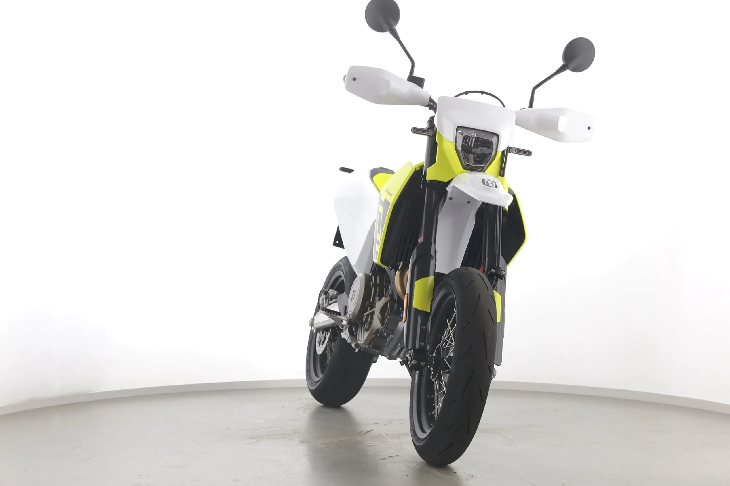 701 SUPERMOTO