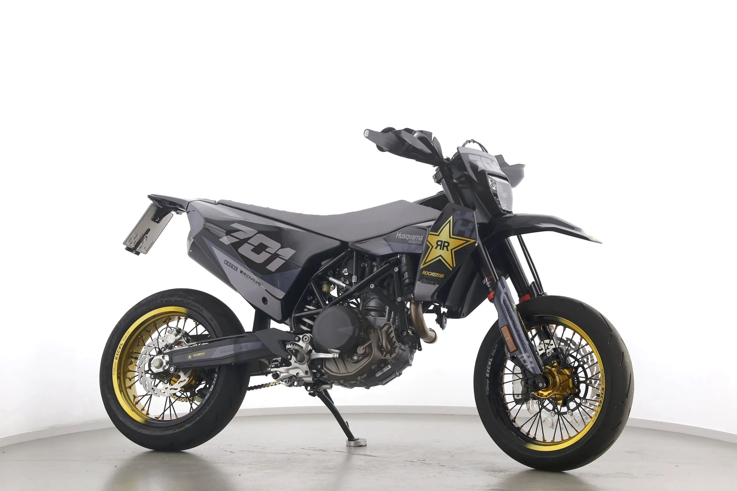701 SUPERMOTO LLC