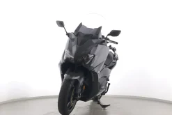 TMAX 560