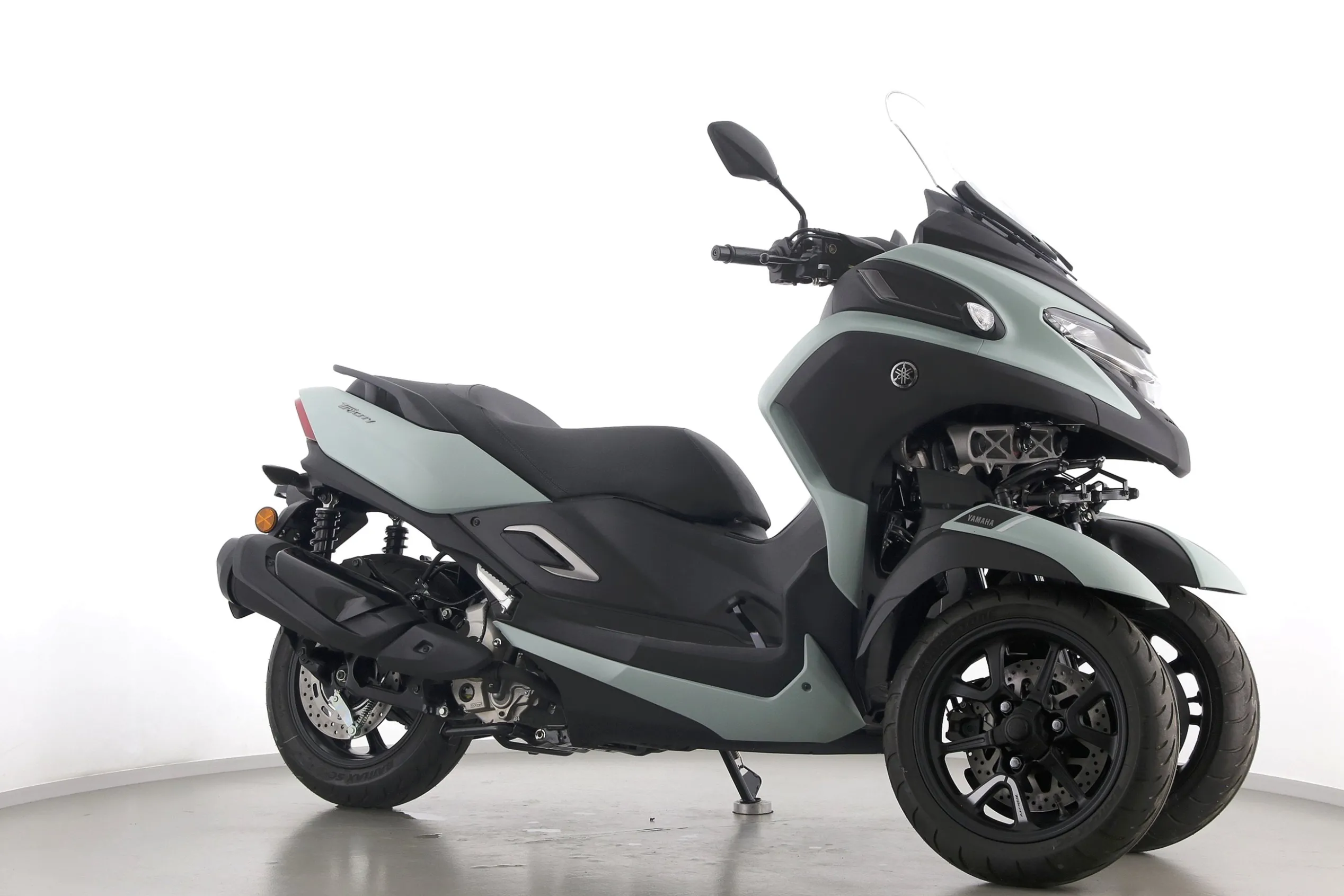 TRICITY 300