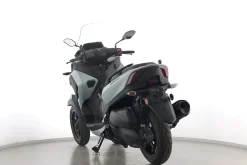 TRICITY 300