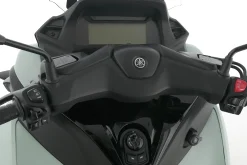 TRICITY 300