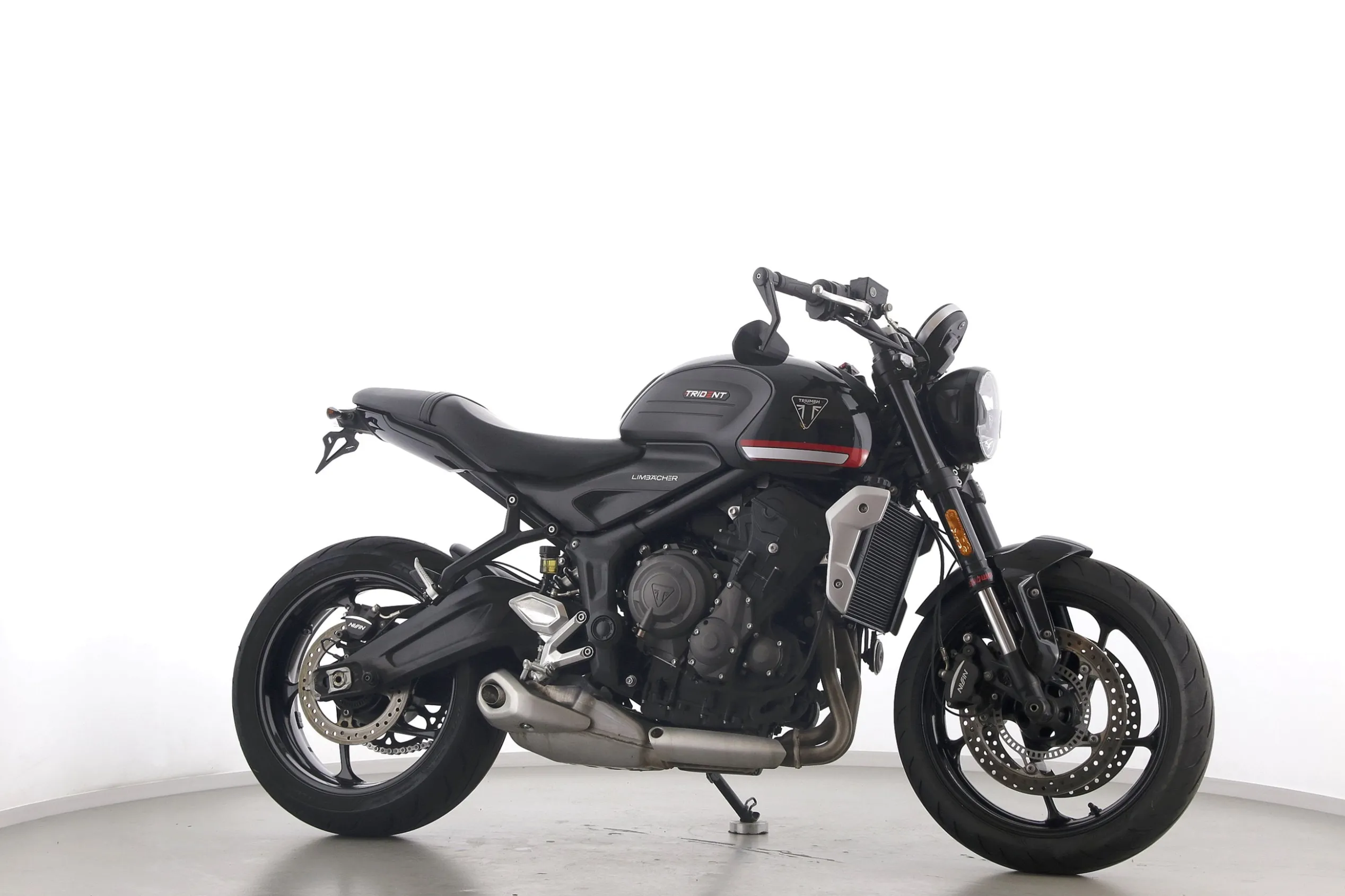TRIDENT 660