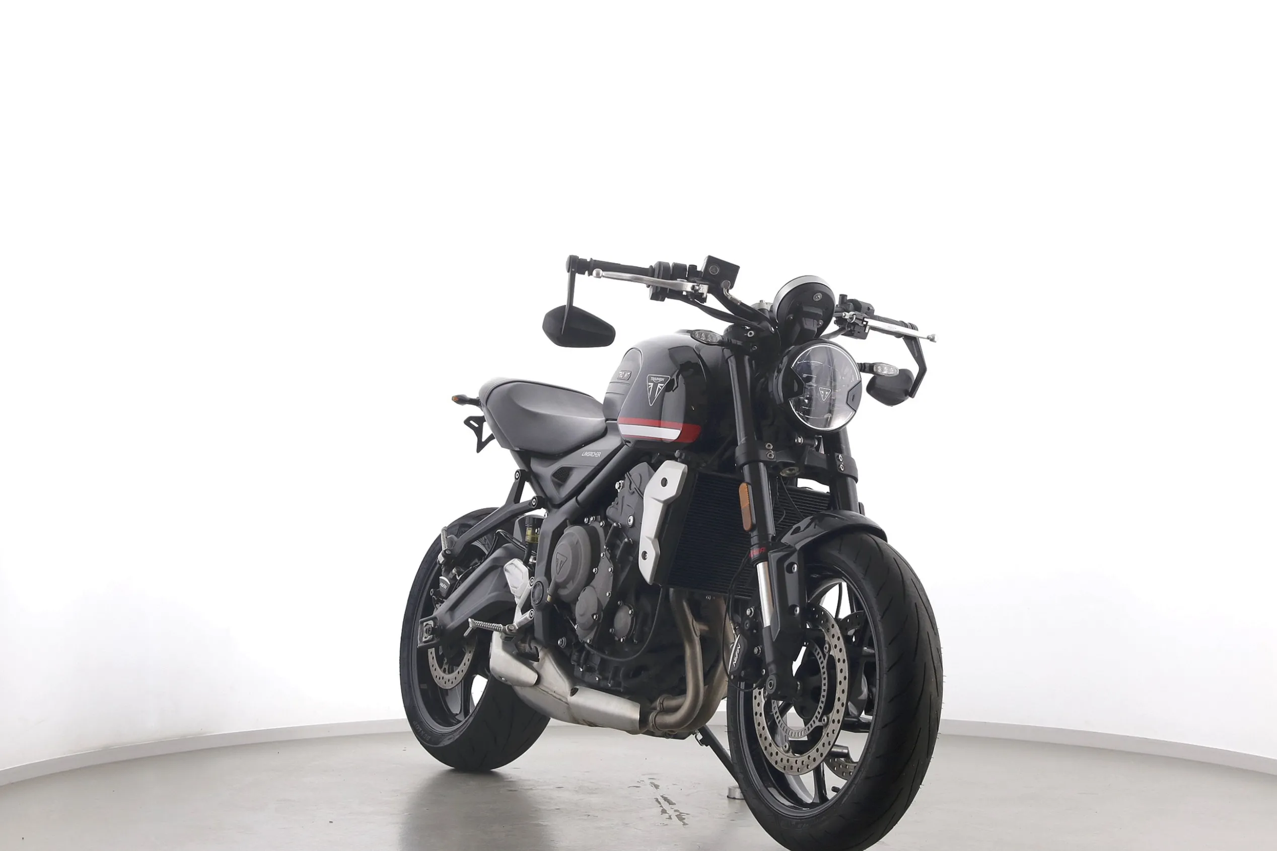 TRIDENT 660