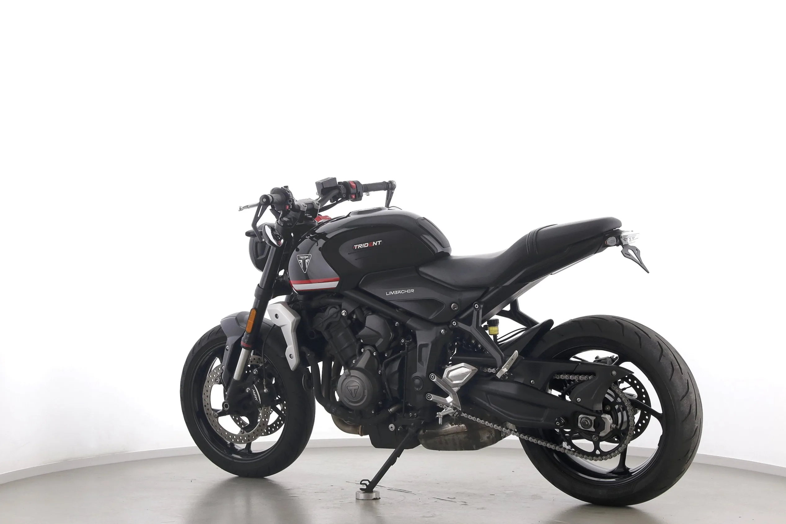 TRIDENT 660