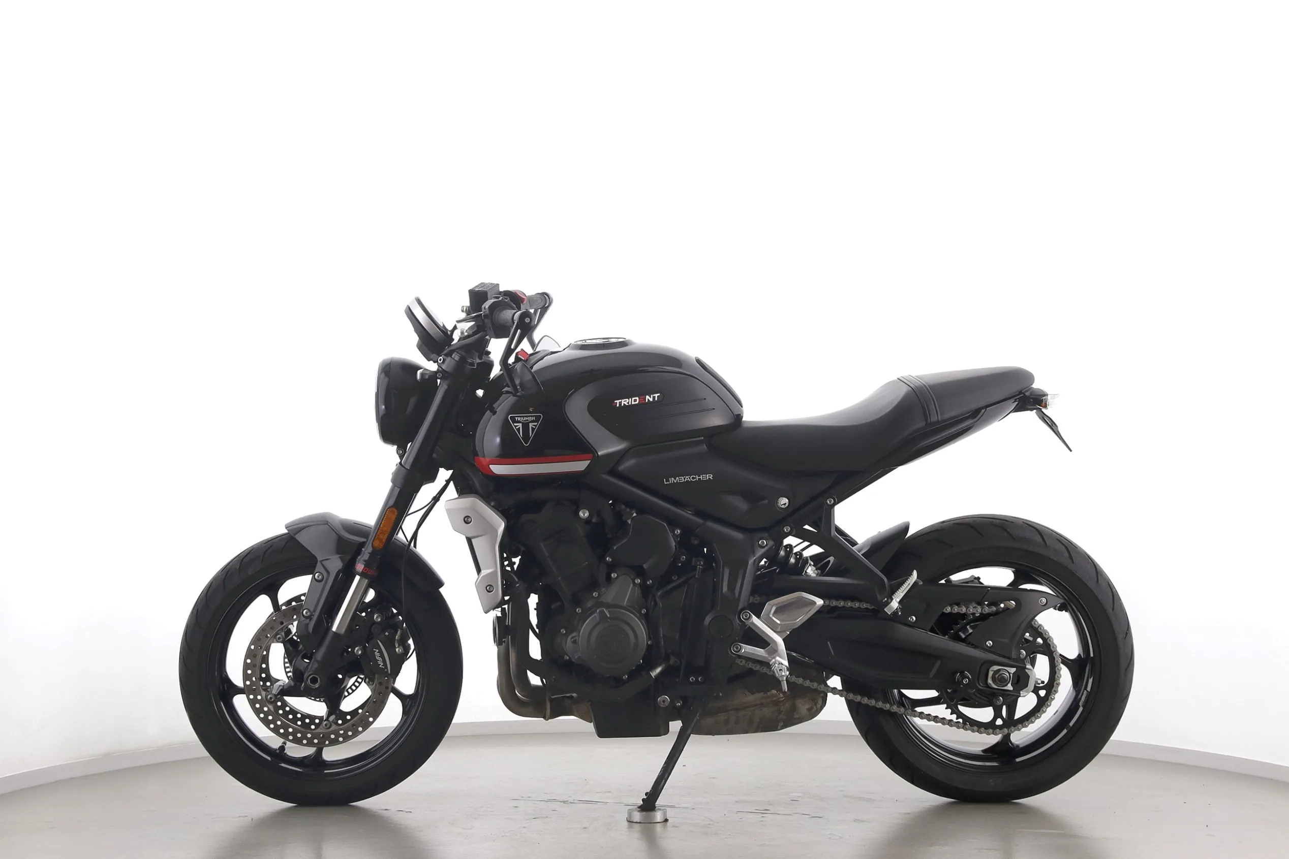 TRIDENT 660