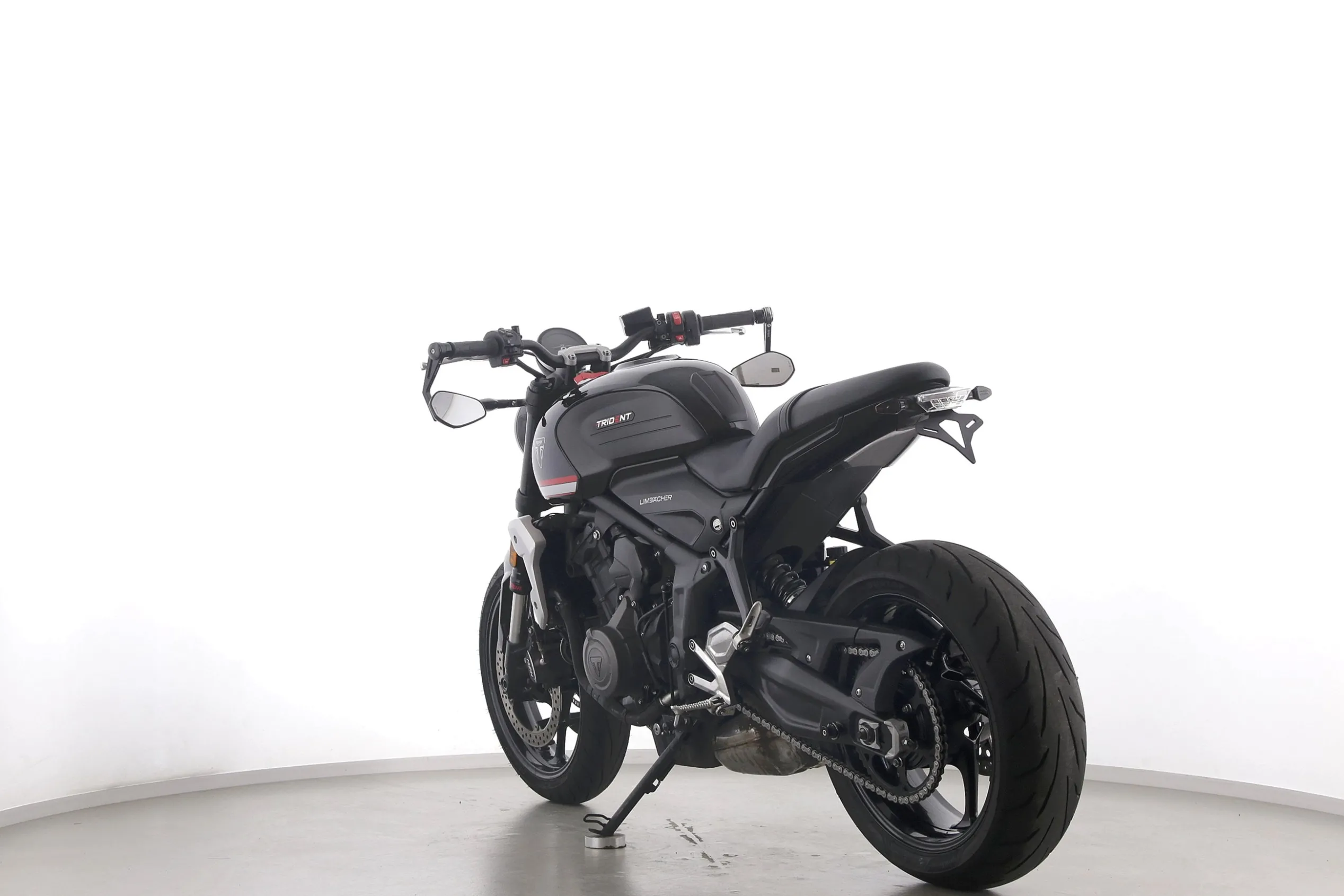 TRIDENT 660