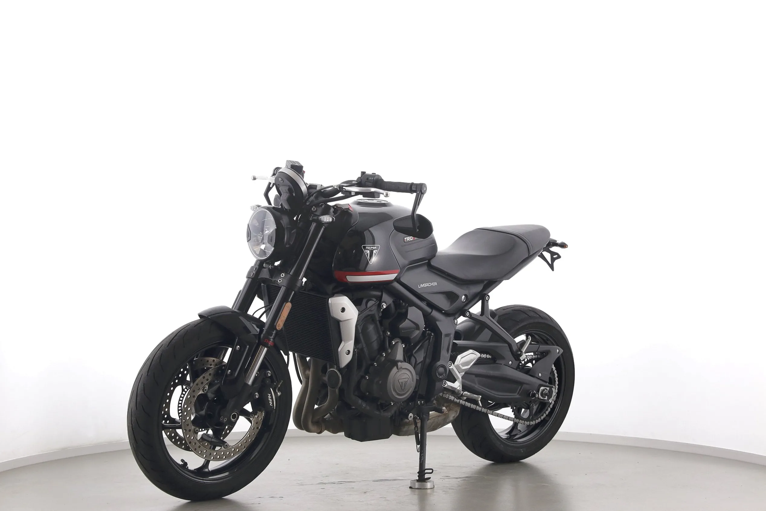 TRIDENT 660